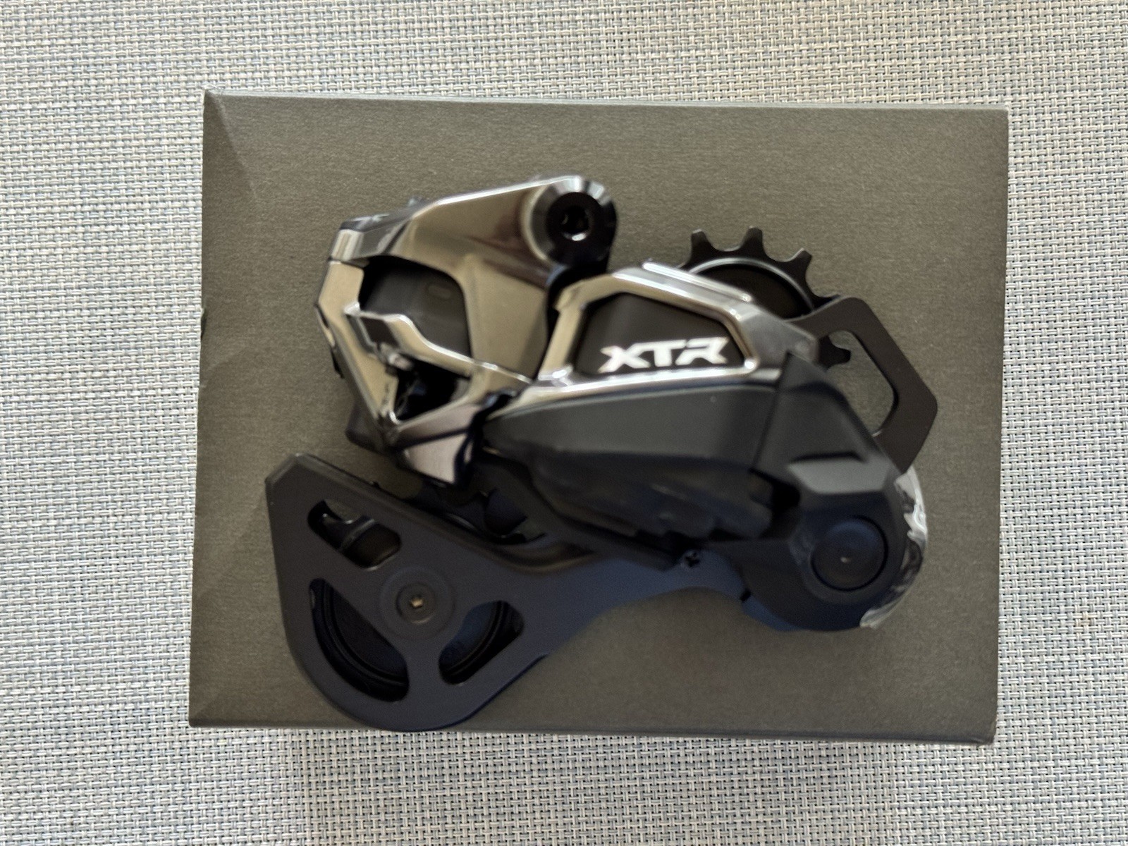 Shimano XTR RD-M9250-GS Di2 Wireless Medium Cage (45t Max) Derailleur 12-Speed