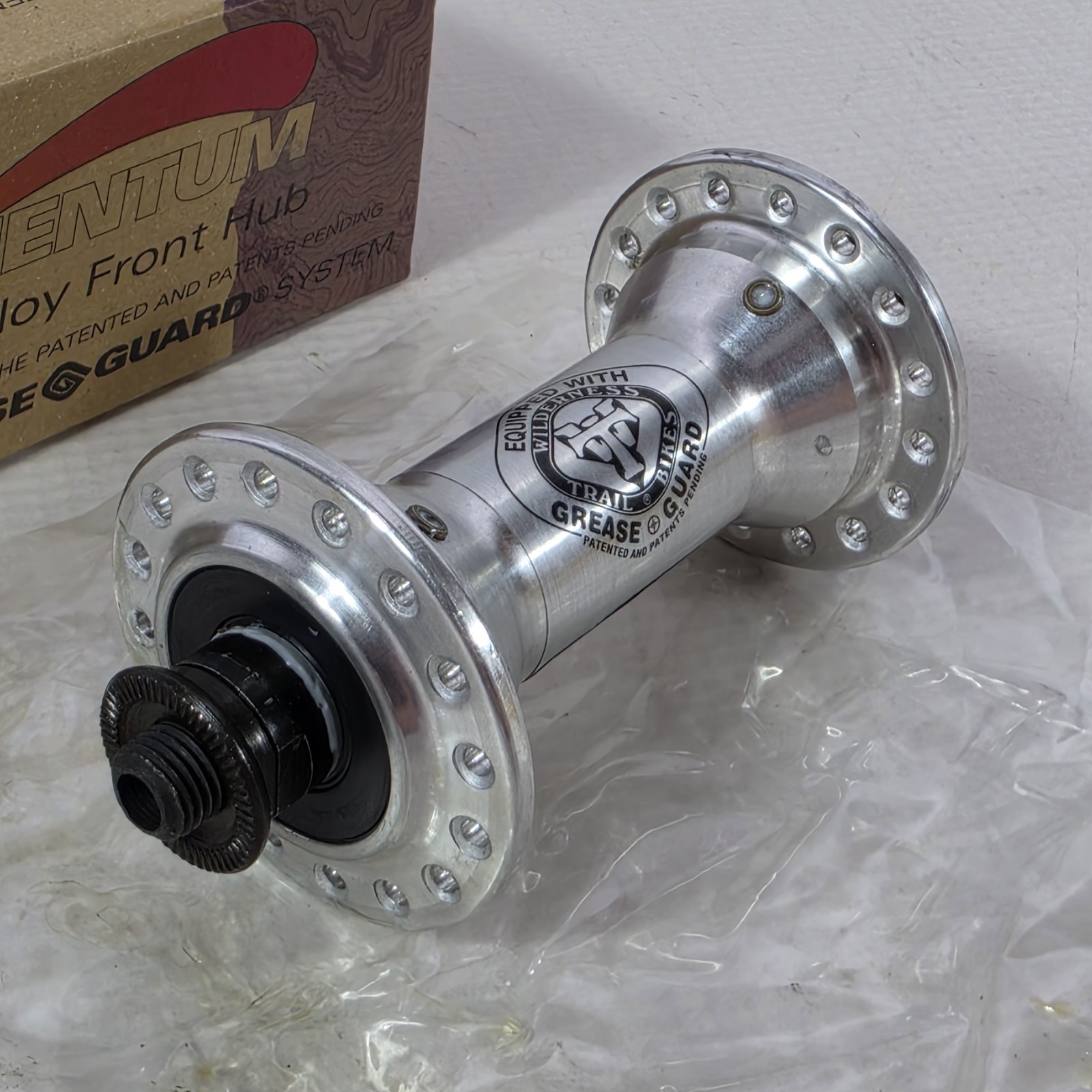 Wilderness Trail Bikes WTB Momentum Alloy Front Bike Hub 100mm 32H Grease Guard