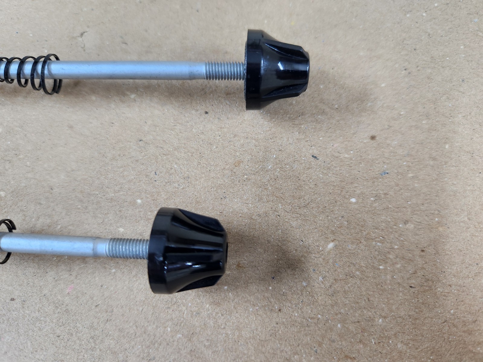 Campagnolo Zonda Quick Release Skewers 100/130 mm