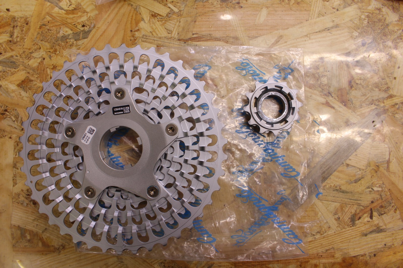 Campagnolo Ekar Groupset 1 x 13 Speed Gravel Bike 175 mm 40T 9-42 Cassette
