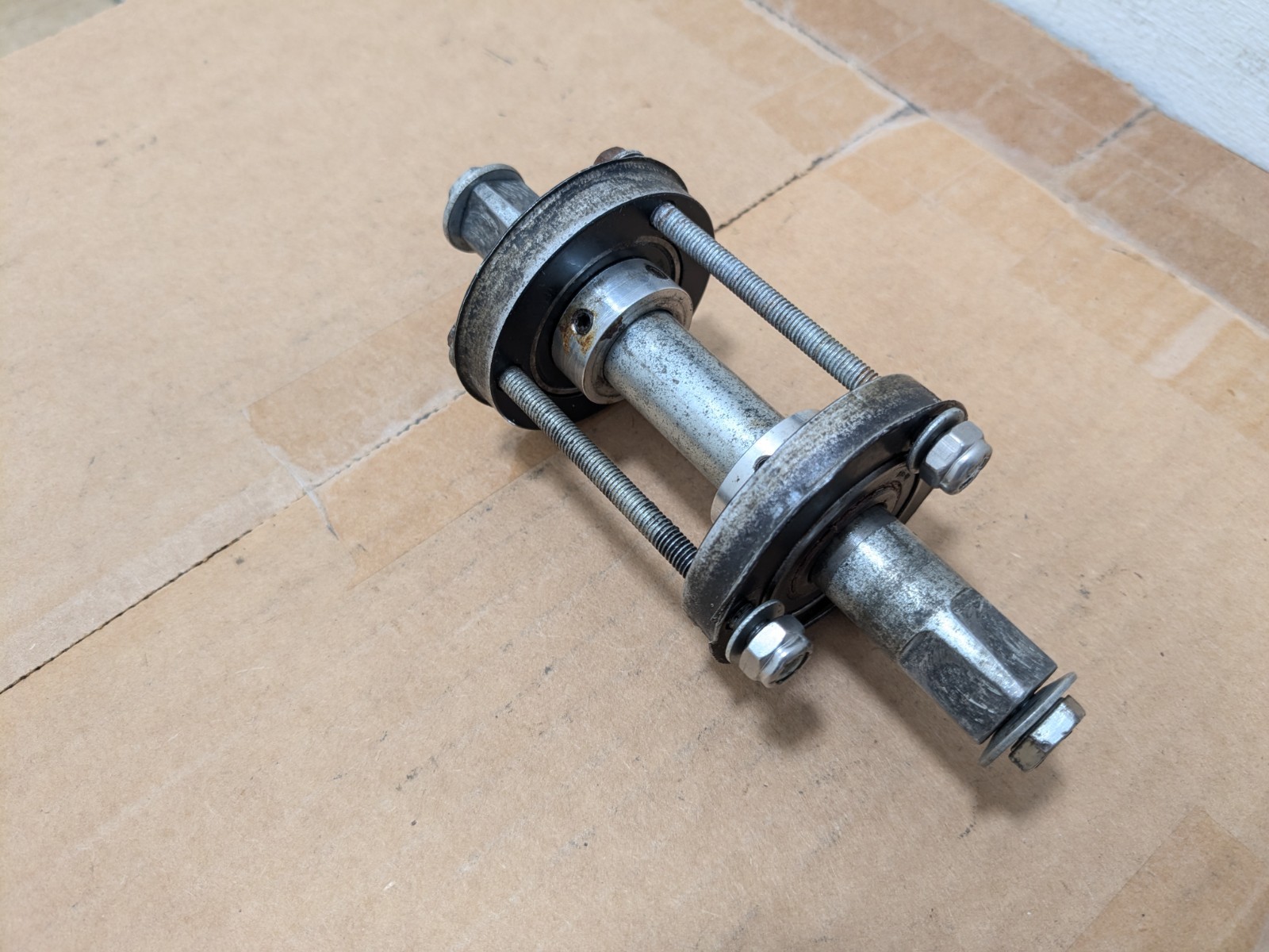Bullseye BallBracket bottom bracket black Original 1980s vintage BMX
