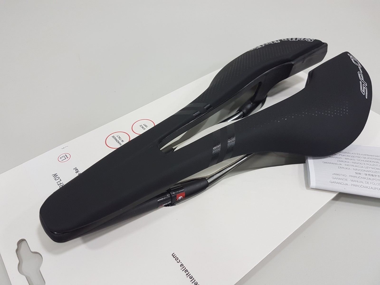 Selle Italia SP-01 Superflow L3 TI 316 Tube Ø7mm Rail Bicycle Saddle Black