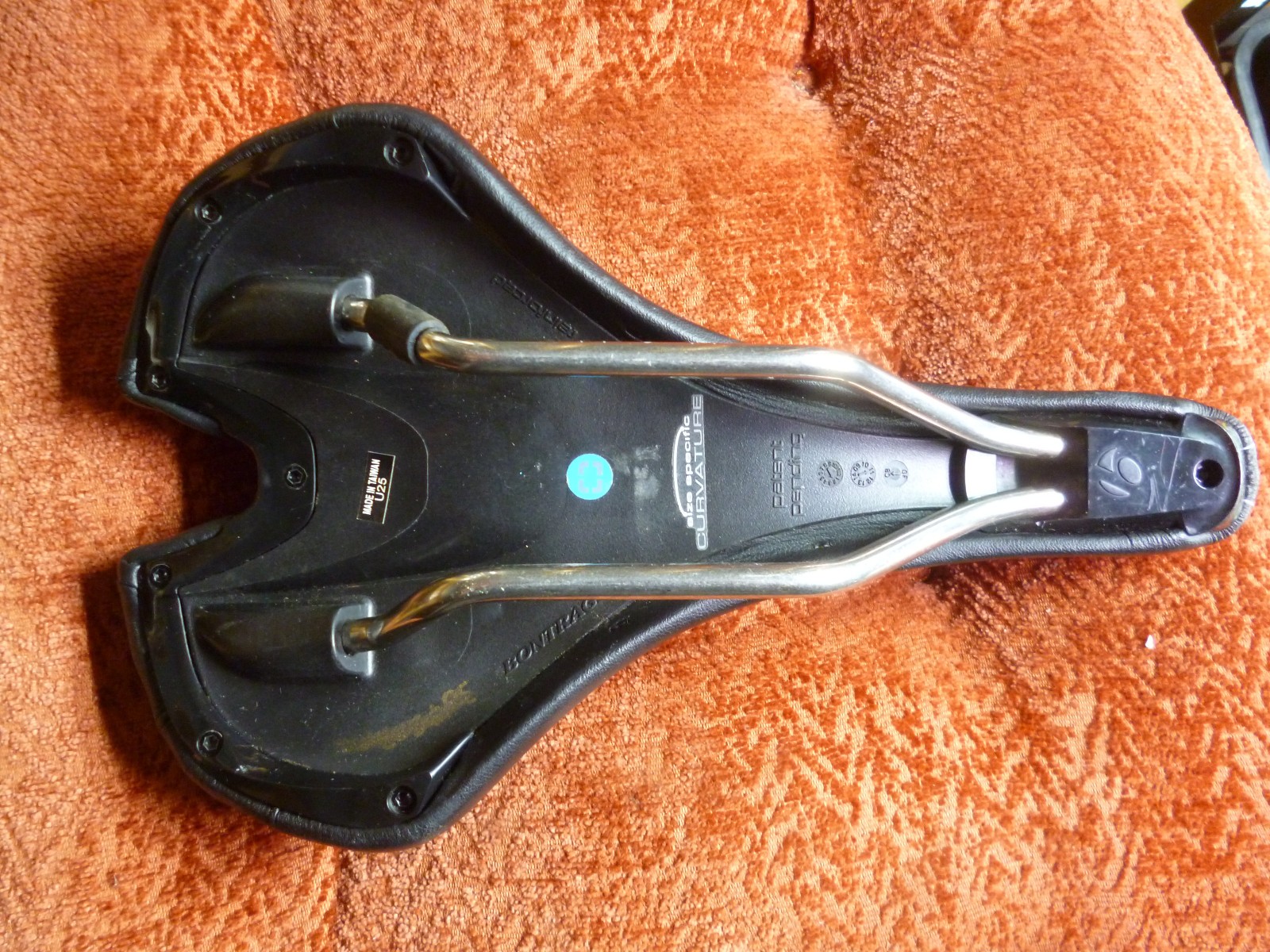 Bontrager Affinity RL Hollow Ti Saddle 258 gr