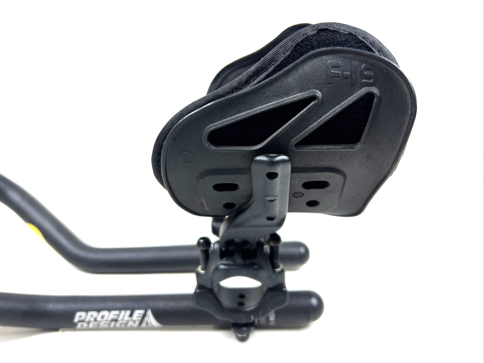 Profile Design Airstryke Aero Bars 22.2 mm with F-19 Arm Rest Pads