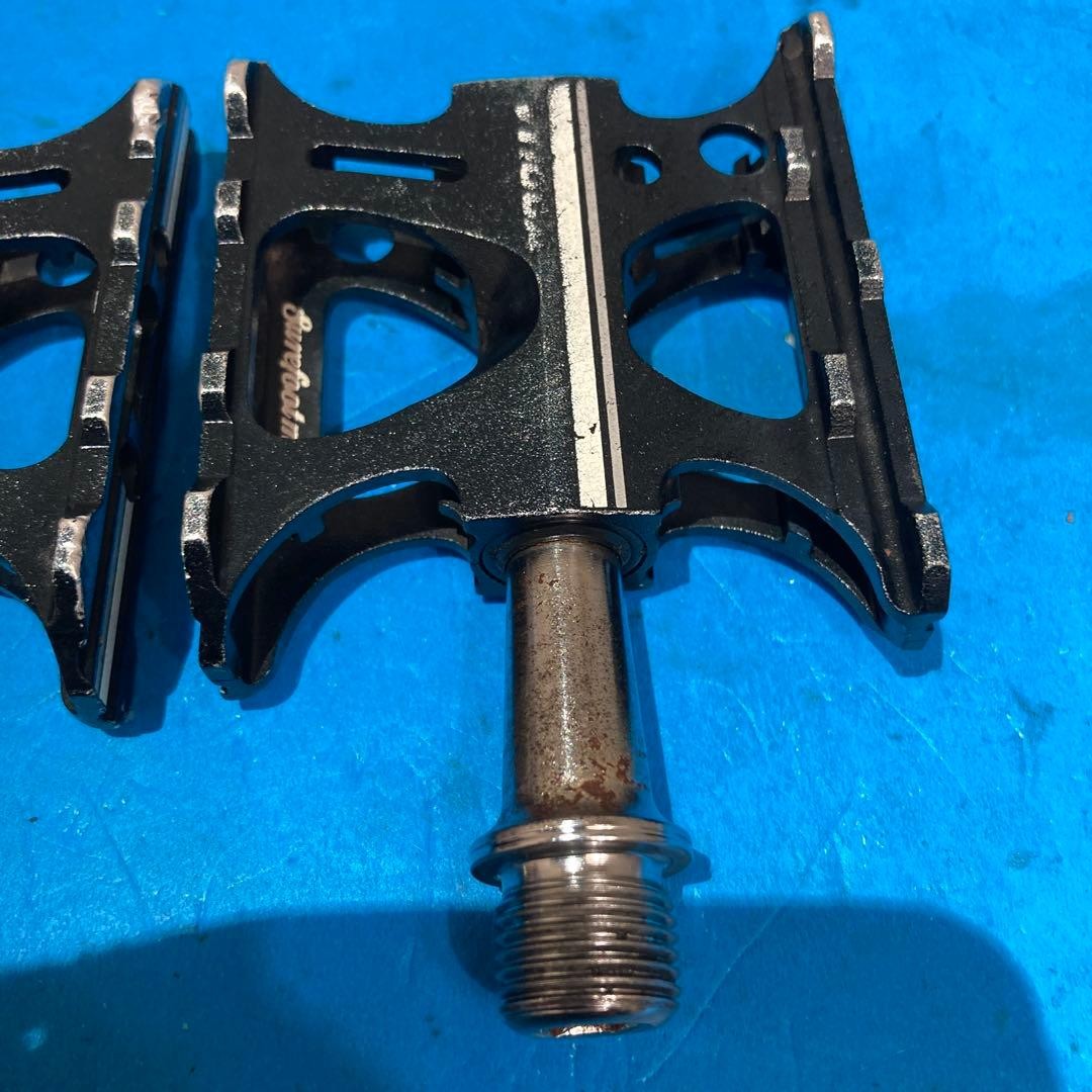 TIOGA SureFoot Mini small and lightweight flat pedal