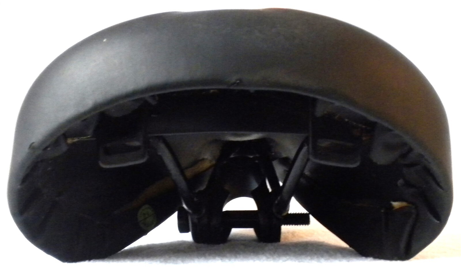 CIONNLI 748 ULTRA 2 SOFT PADDED BLACK GEL ADULT BICYCLE BIKE SEAT GOOD CONDITION