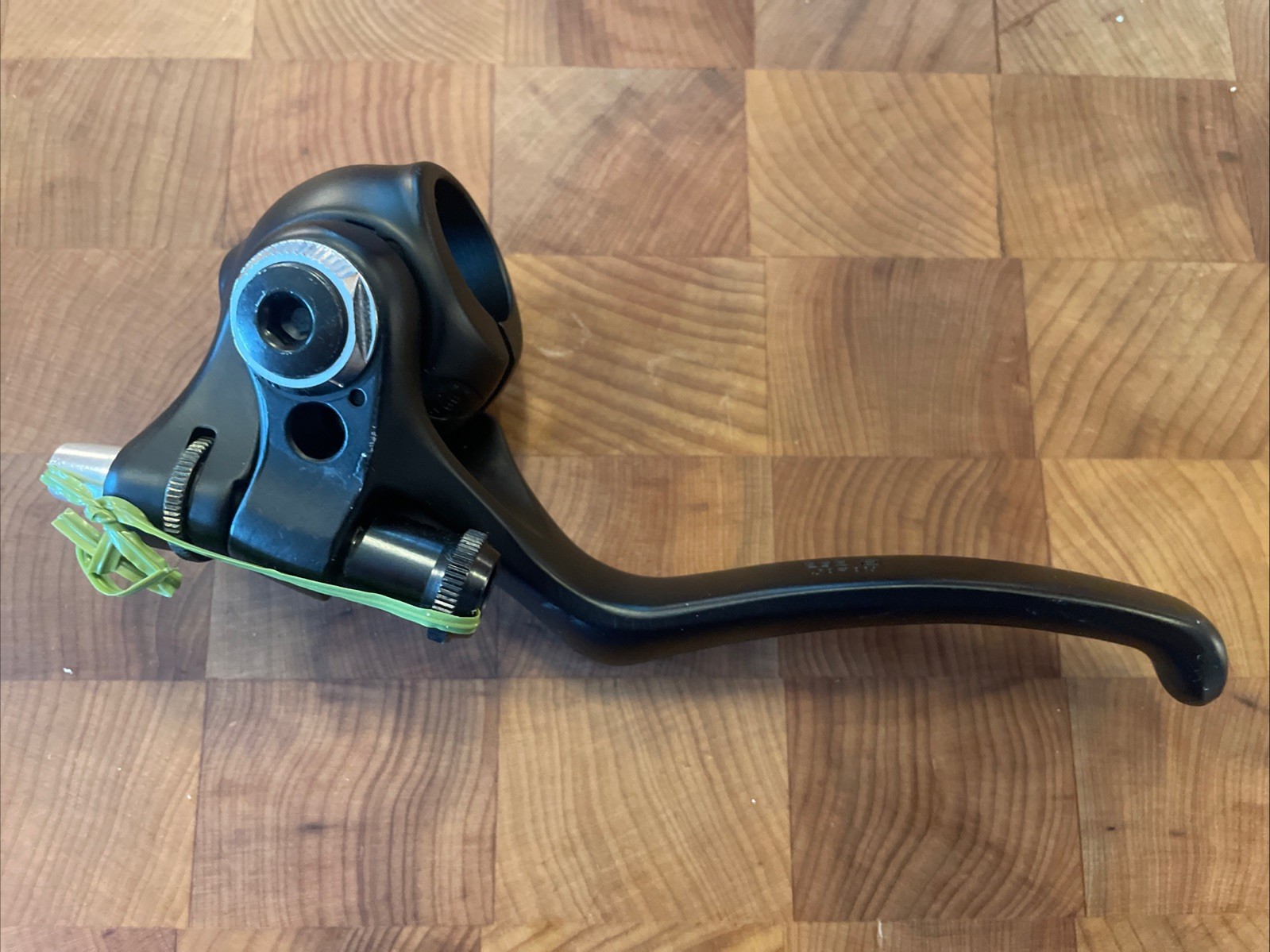 New-Old-Stock Right-Side DIA-COMPE 292 Batwing Brake Lever. (FSW)