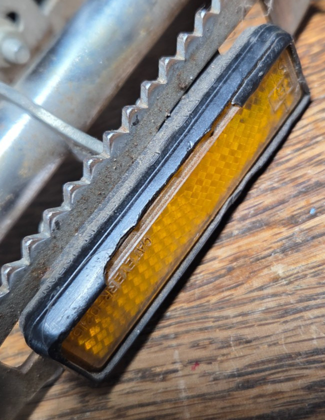 Vintage MKS Bicycle Bike Pedals w/Reflectors 1/2″