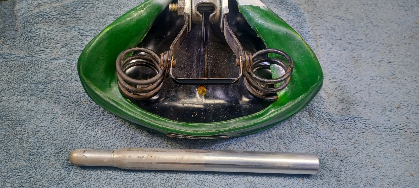 VGC Vintage «S» type Schwinn Green Mesinger Bicycle Seat Saddle with seatpost