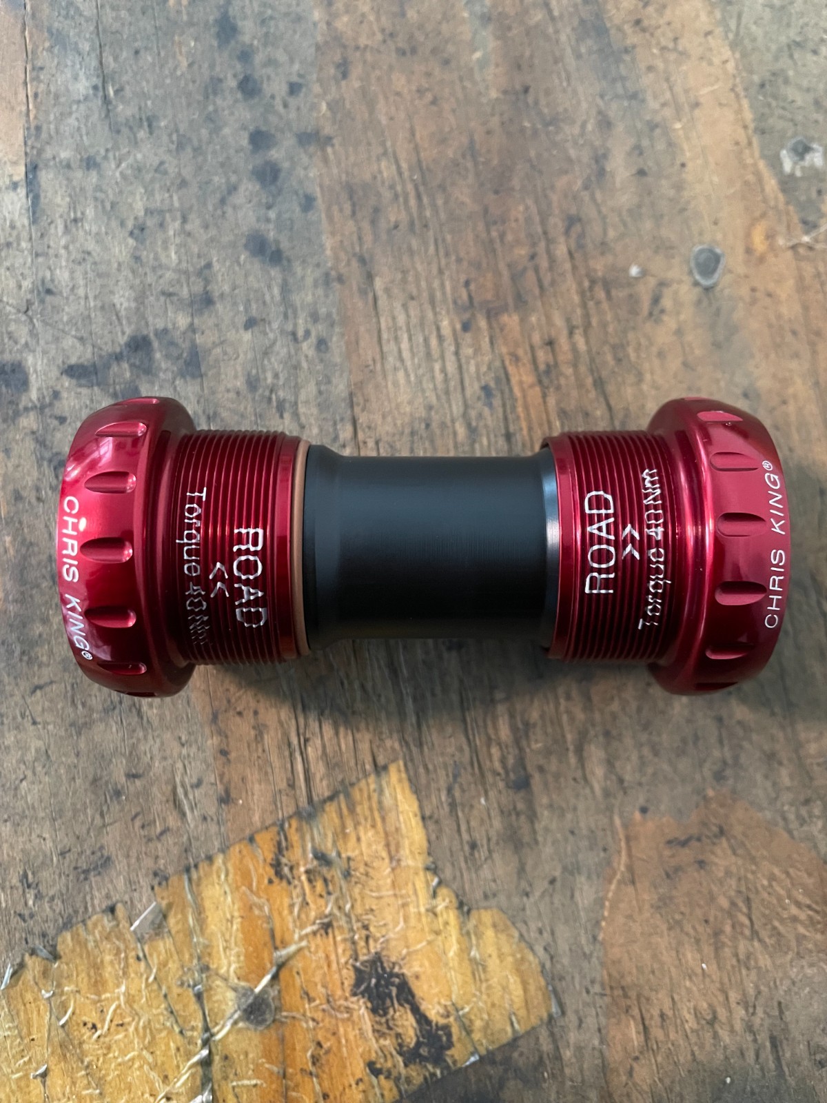 Chris King Threadfit Bottom Bracket 24mm BSA Road 68/73mm Red