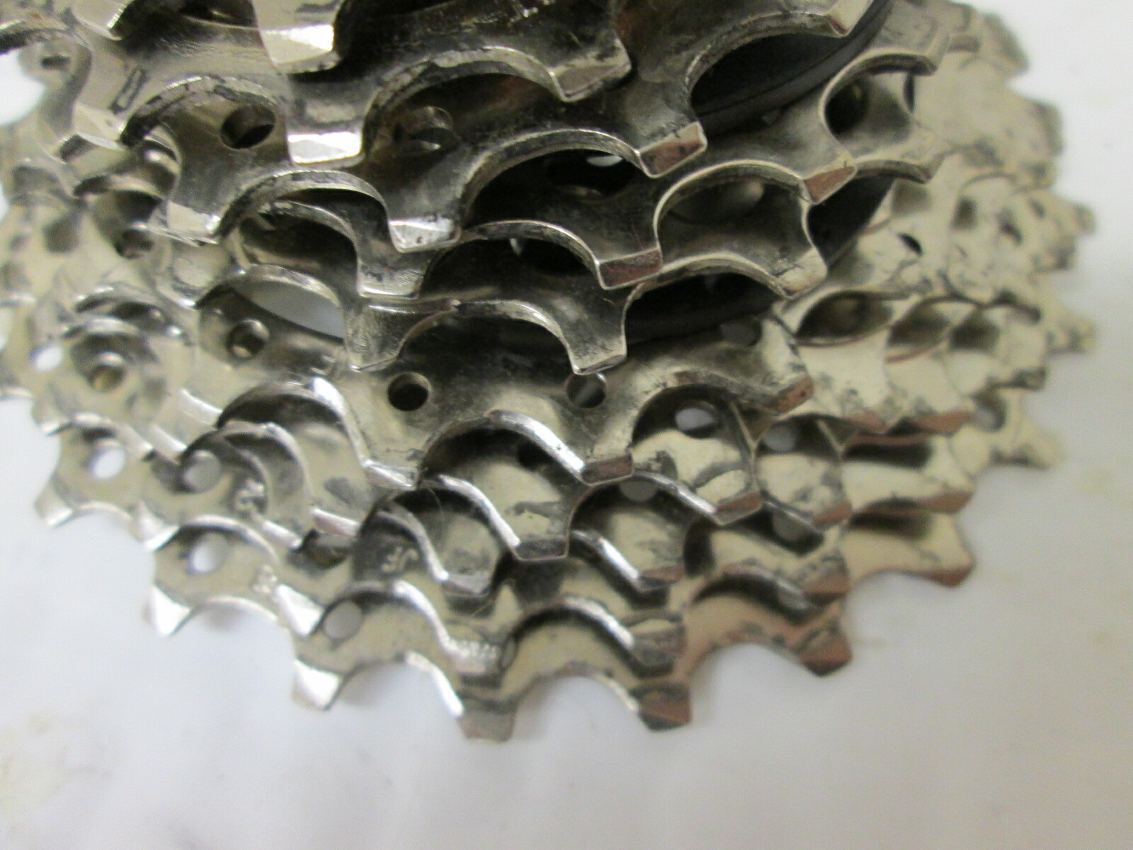 Shimano 105 CS-5700 10 speed 11-25t Road Bike Cassette