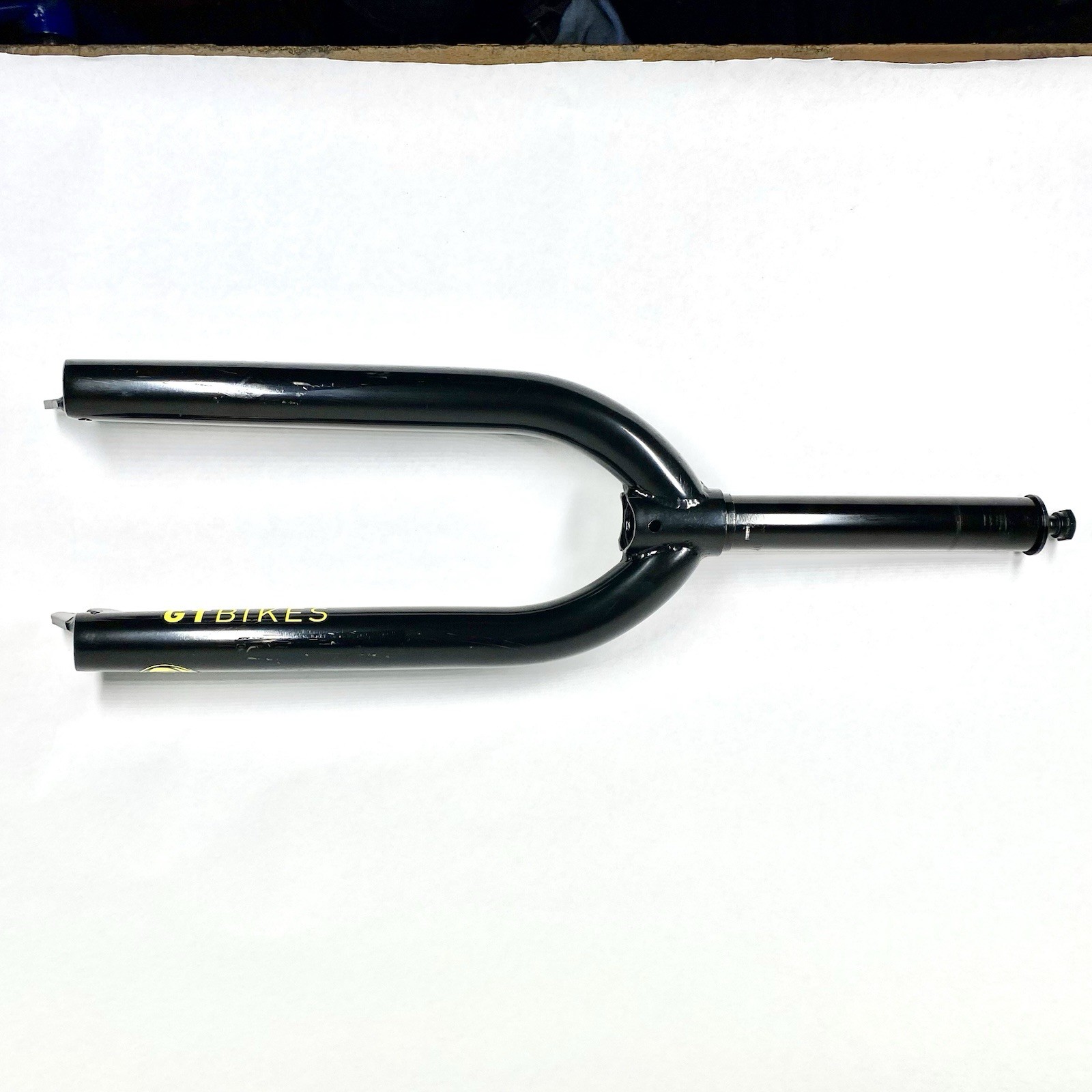 GT Bikes BMX Fork 20″ Freestyle Black 1-1/8″ Threadless 3/8″ Dropouts 7″ Steerer