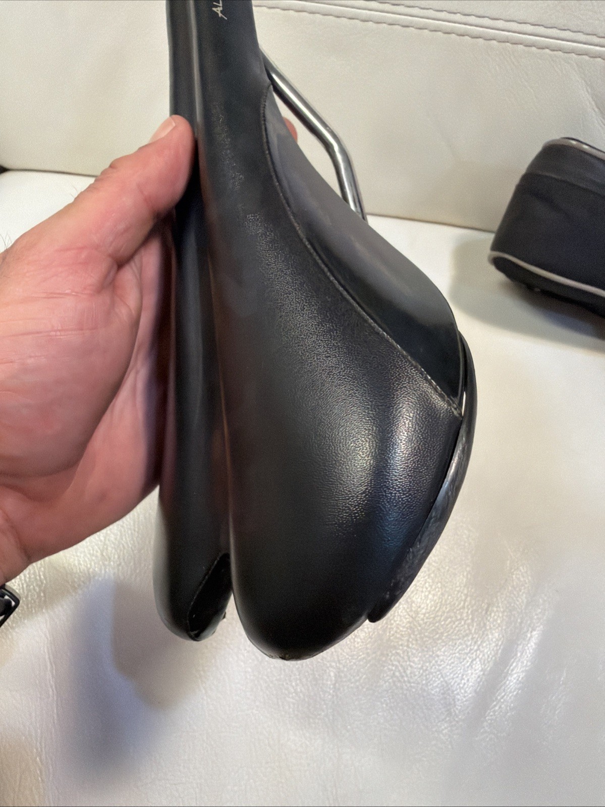 Fizik Aliante Vs Kium Rail Bike Saddle With Fizik Bag