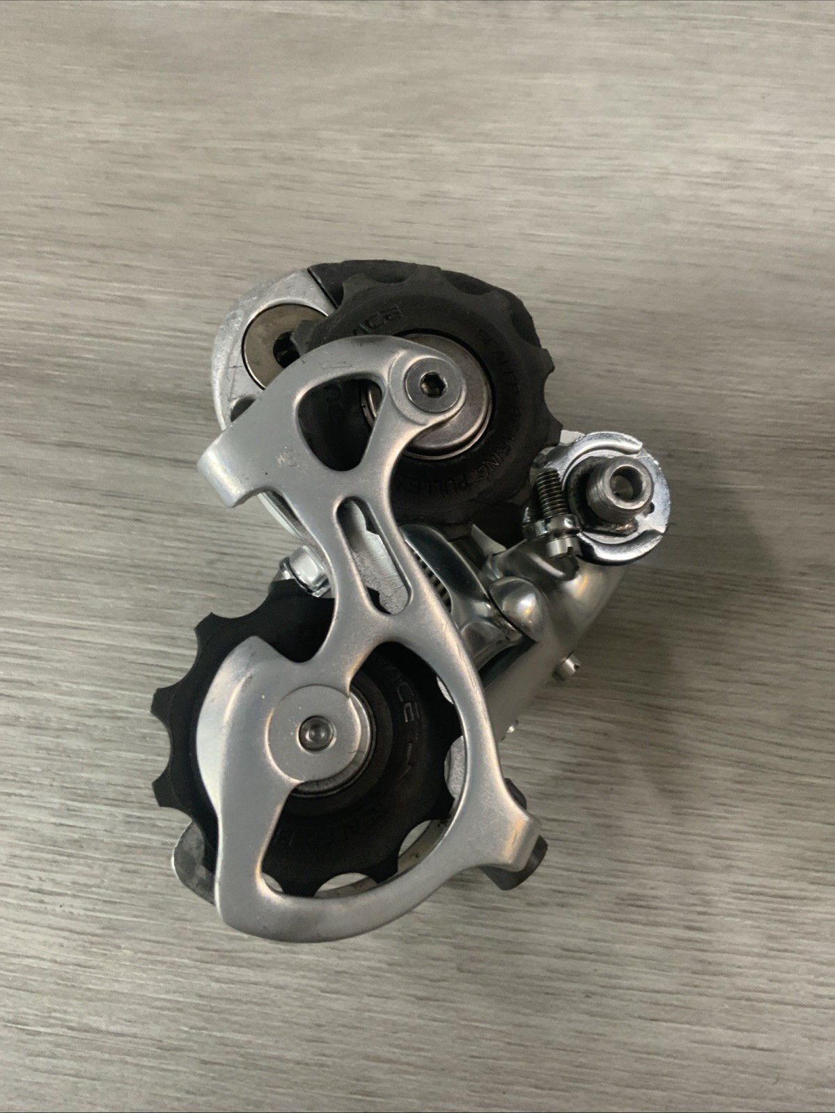 SHIMANO DURA ACE REAR DERAILLEUR 7700 MODEL 9 OR 10 SPEED SHORT CAGE
