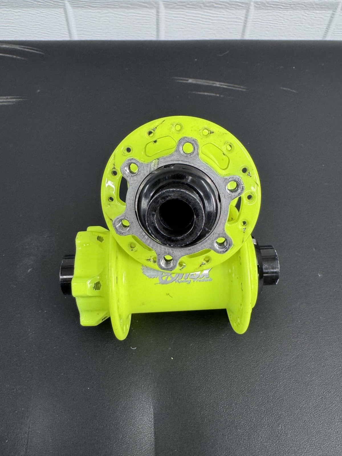 Onyx MTB Hubs: XD, 15x110mm, 12x148mm, 32 Hole, 6-Bolt Disc, Fluorescent Yellow