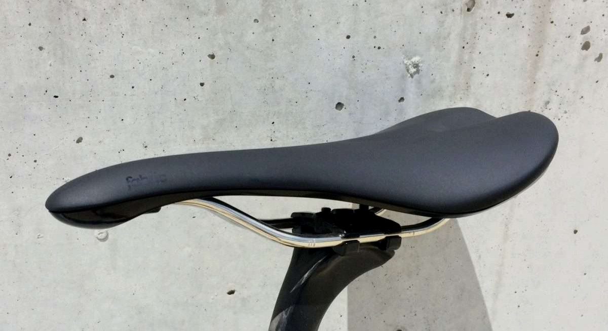 Fabric Scoop Race Shallow Saddle 142mm Titanium Rails 254g New