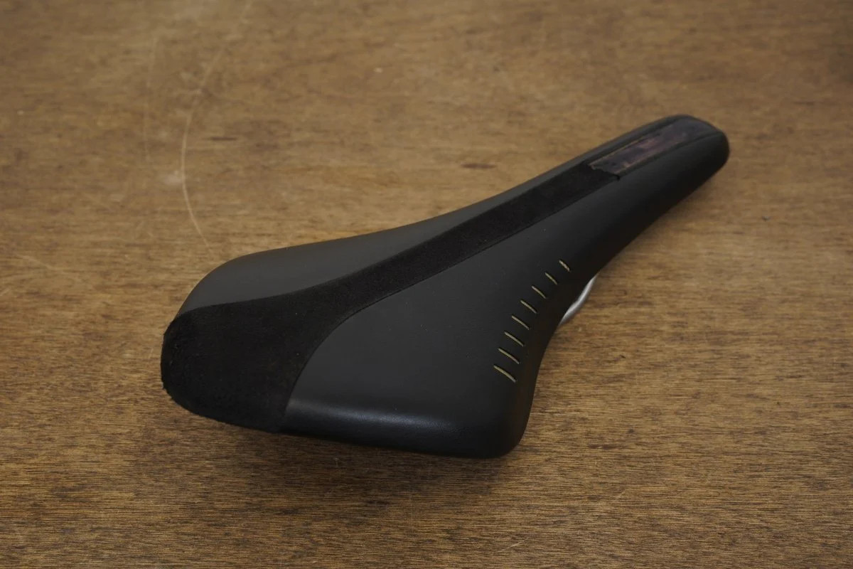 128mm Fizik Arione R5 Manganese Road Saddle 243g