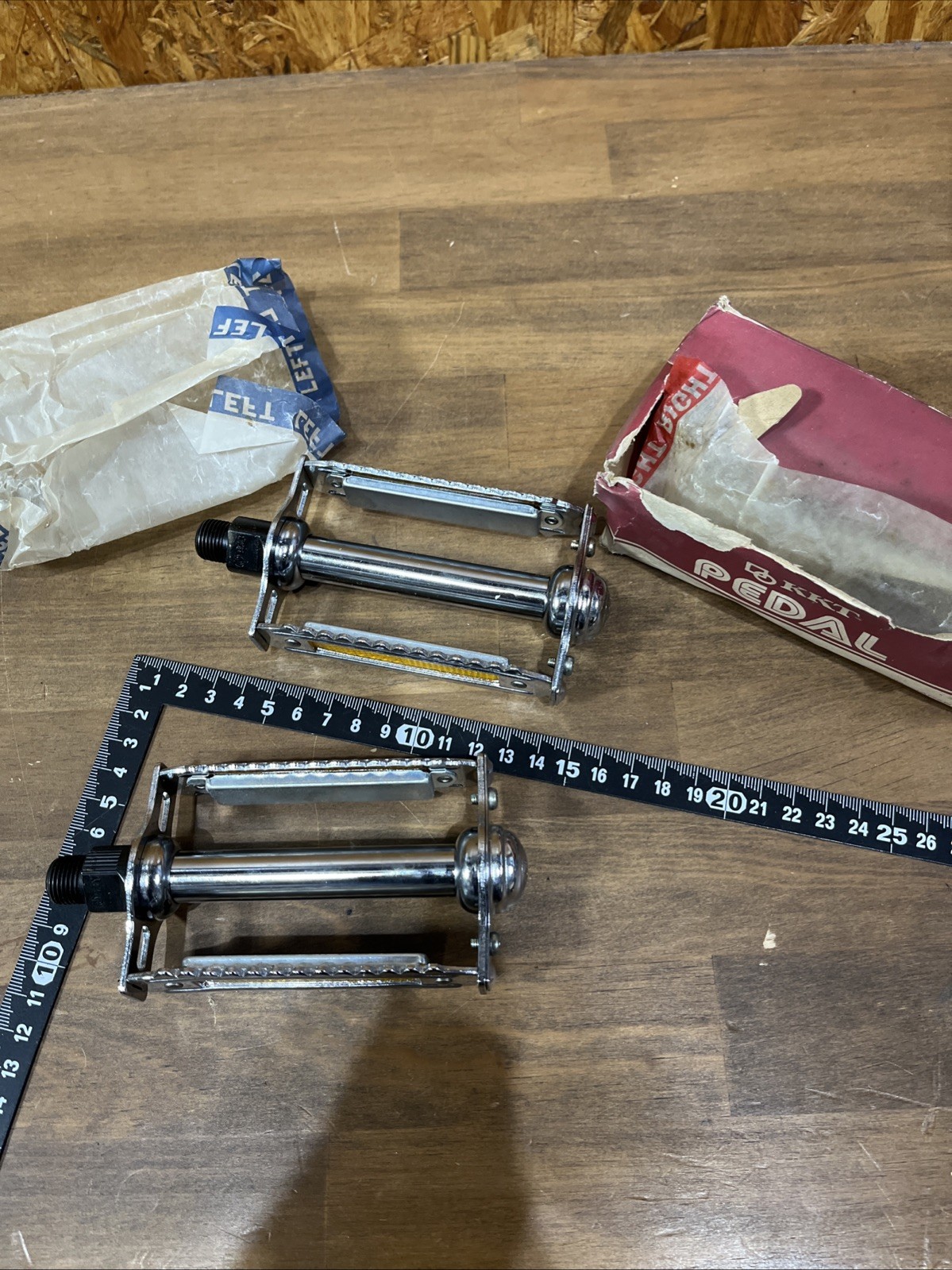 Vintage Steel KKT NOS Pedals 9/16 in Very nice condition Bicycle JAPAN Cateye