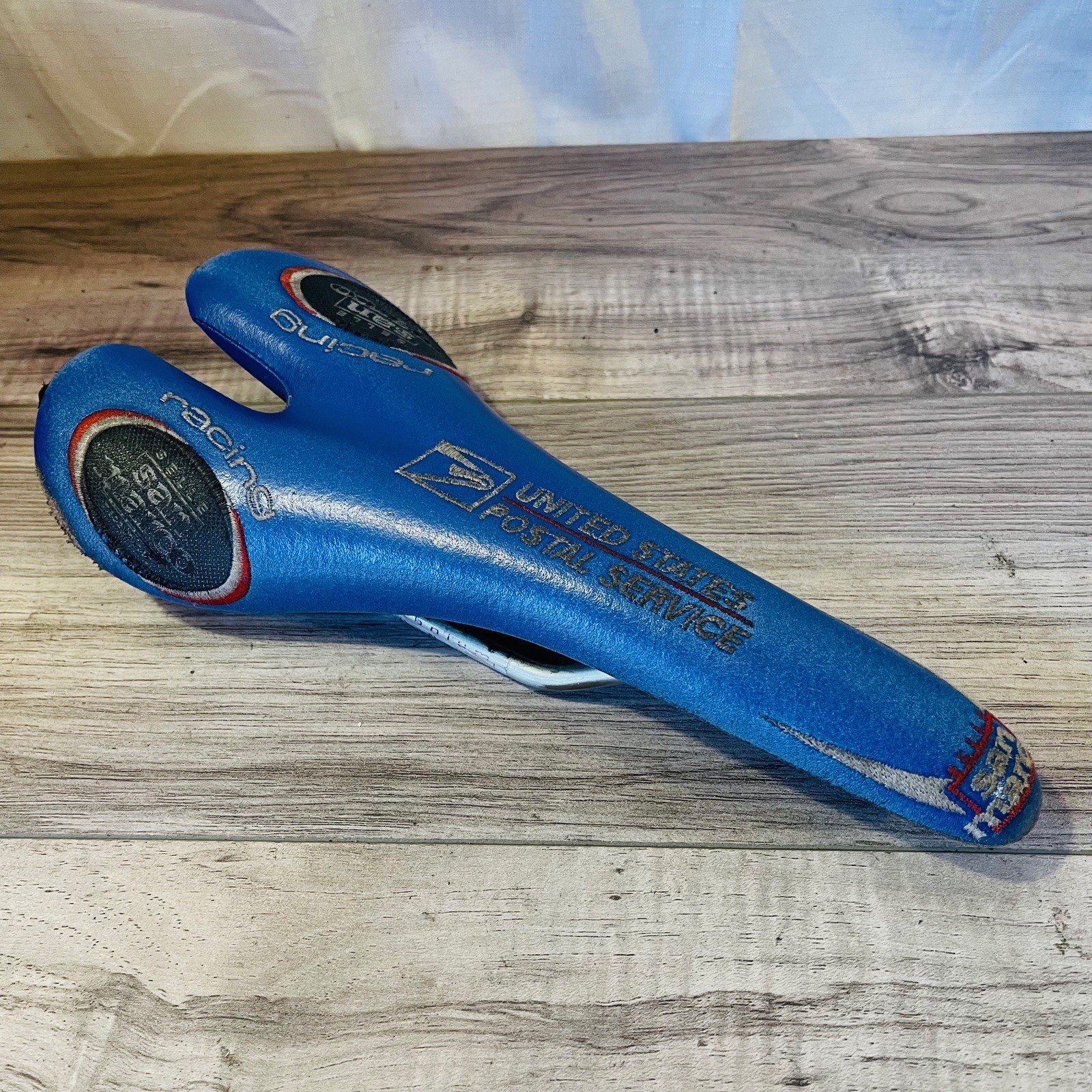 USPS Trek Selle San Marco ASPide Titanium Rail Saddle Embroidered Blue Leather