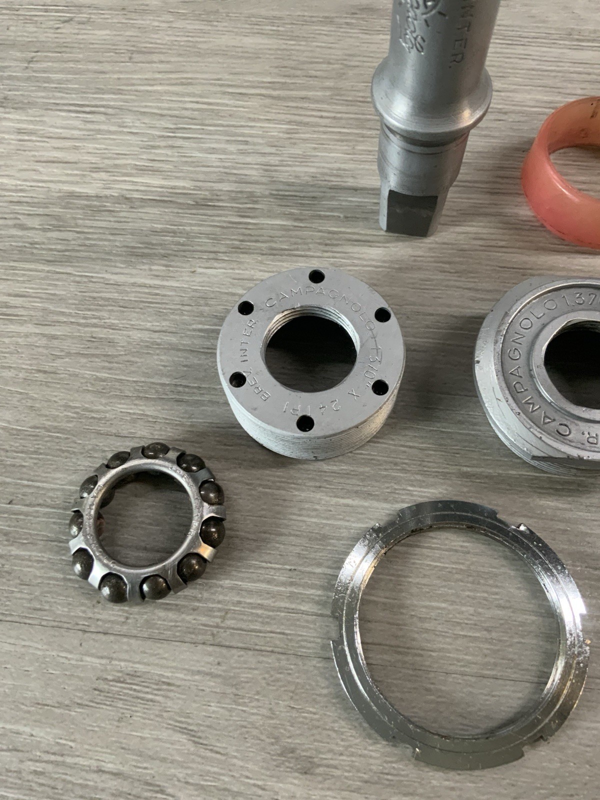 CAMPAGNOLO RECORD BOTTOM BRACKET 68–114 MM BRITISH THREADED