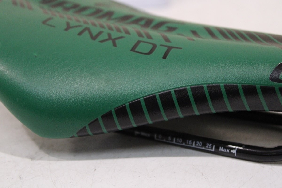 CHROMAG LYNX DT Bicycle Saddle Cr-Mo Rails 136mm Excellent Condition