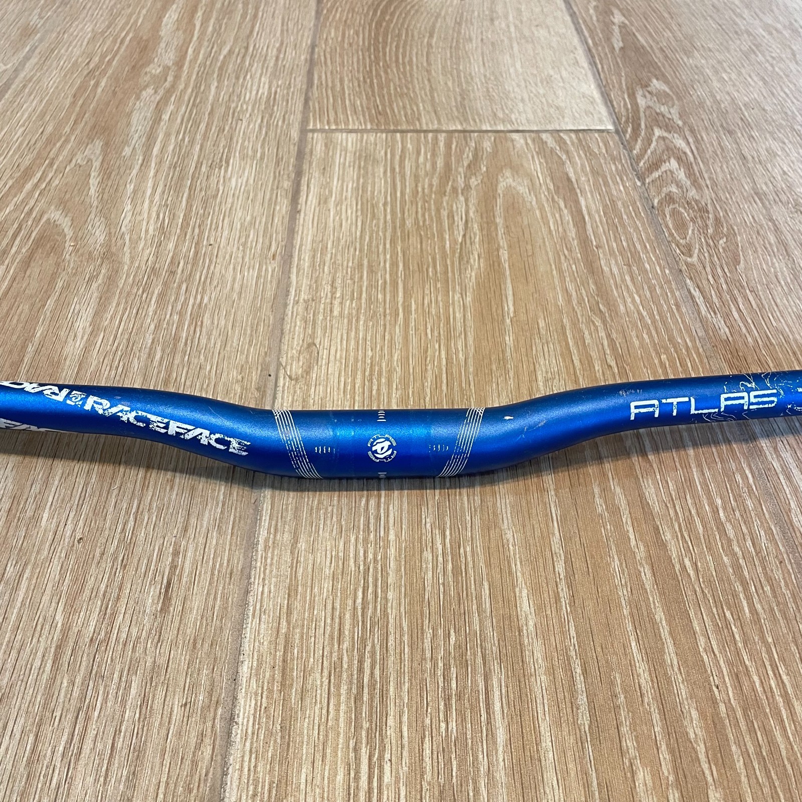 Race Face Atlas MTB Mountain Bike Riser Bar 31.8 x 710mm Blue