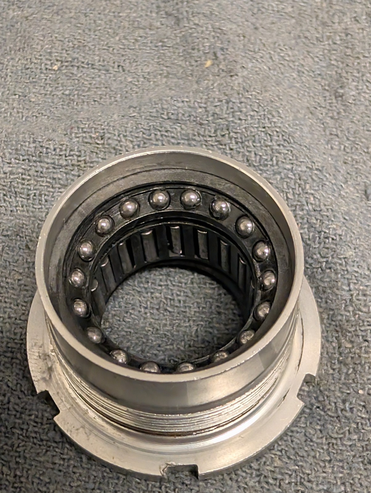 Shimano Dura Ace BB-7700 English Threads