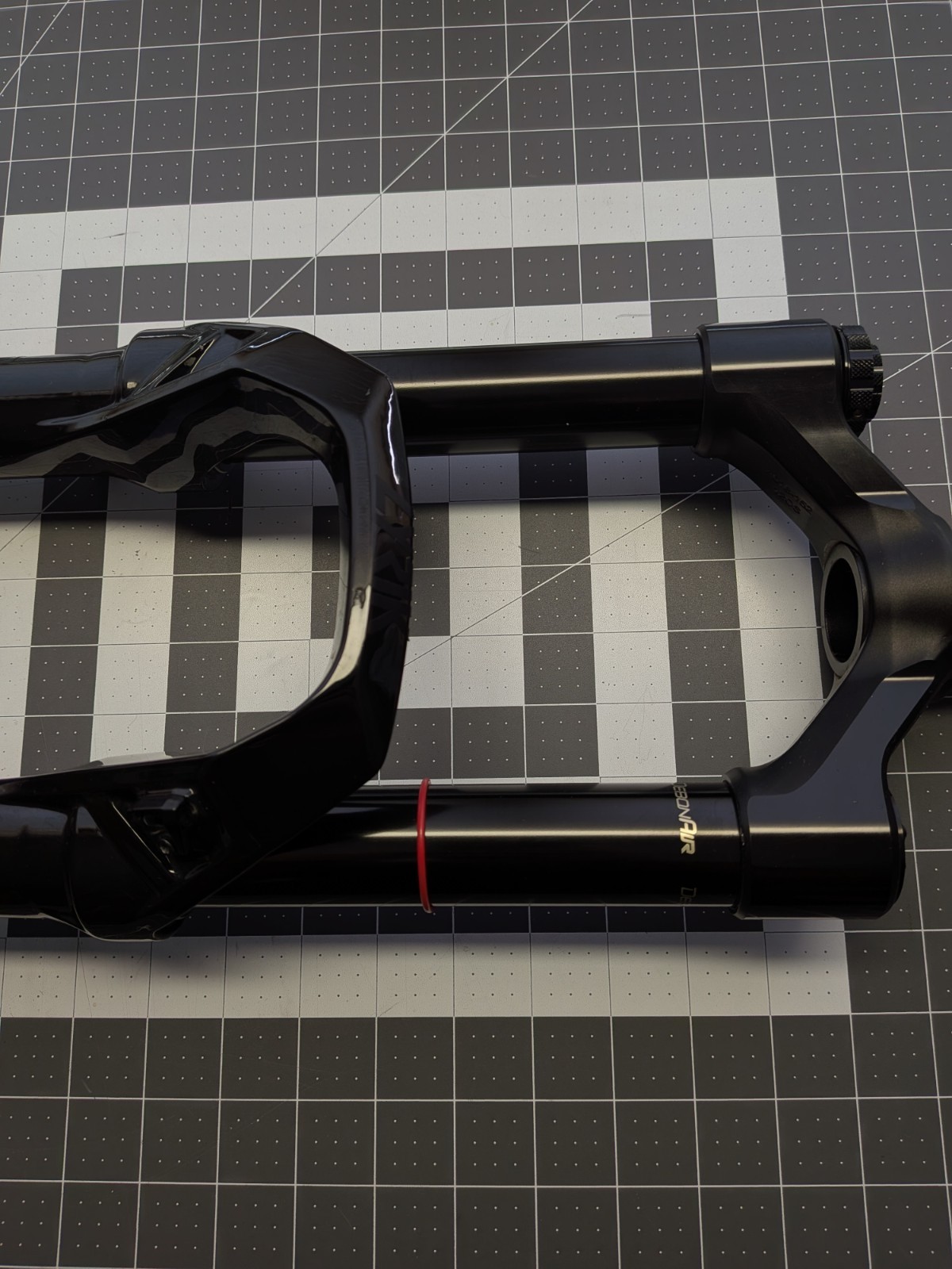 2023 RockShox Lyrik Ultimate 29 150mm DebonAir w/ Buttercups
