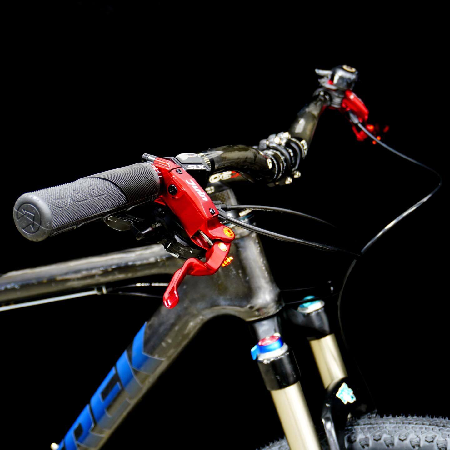 Red Juin Tech DB2 Mountain Bicycle Hydraulic Disc Brakes F/R Set w/ Rotors