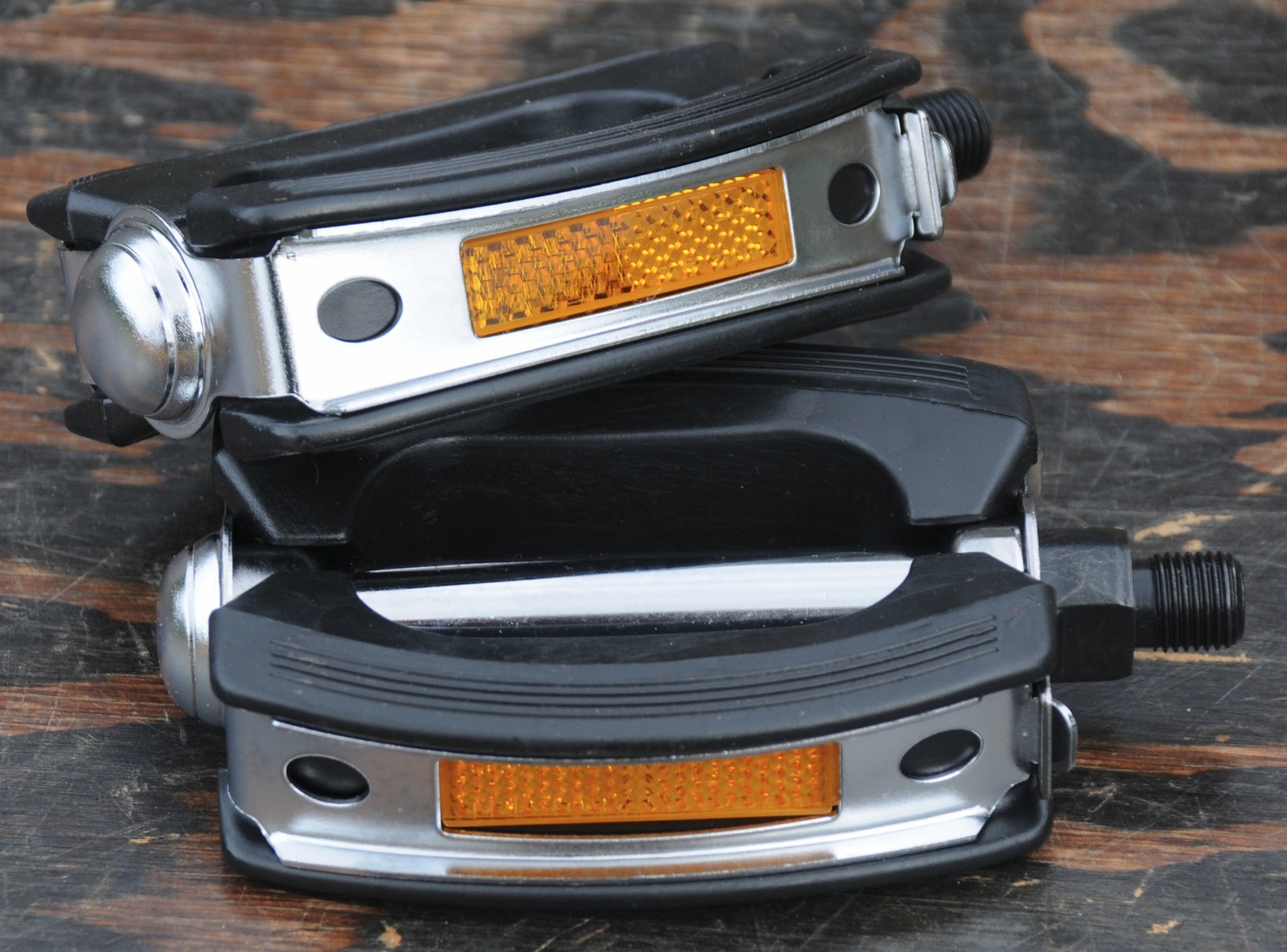 1/2″ Cruiser Fat Bow PEDALS Vintage Schwinn Stingray Bicycle Nirve Electra Bike