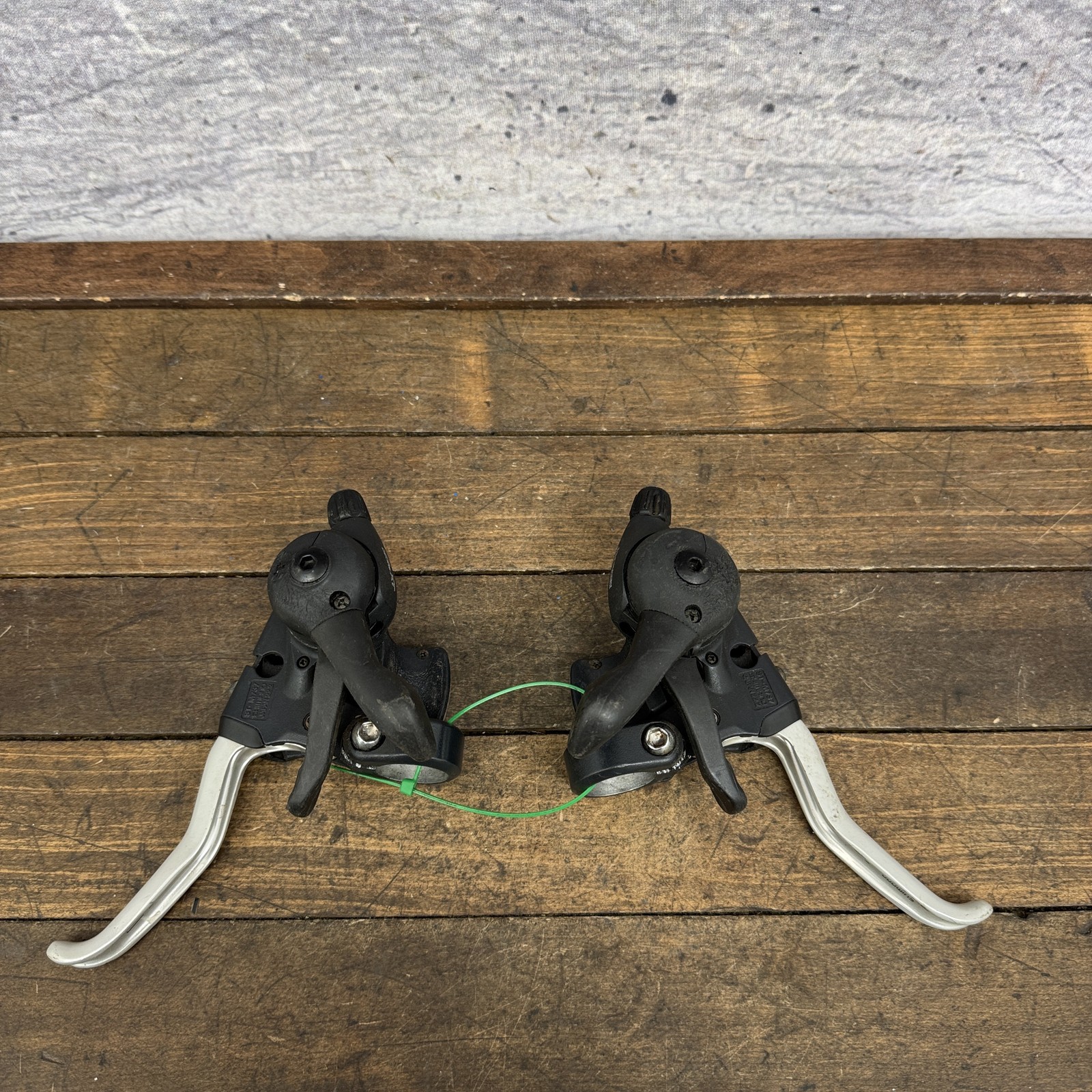Vintage Shimano Deore XT ST-M737 3×8 Shifters Brake Lever Set Cracked Indicators