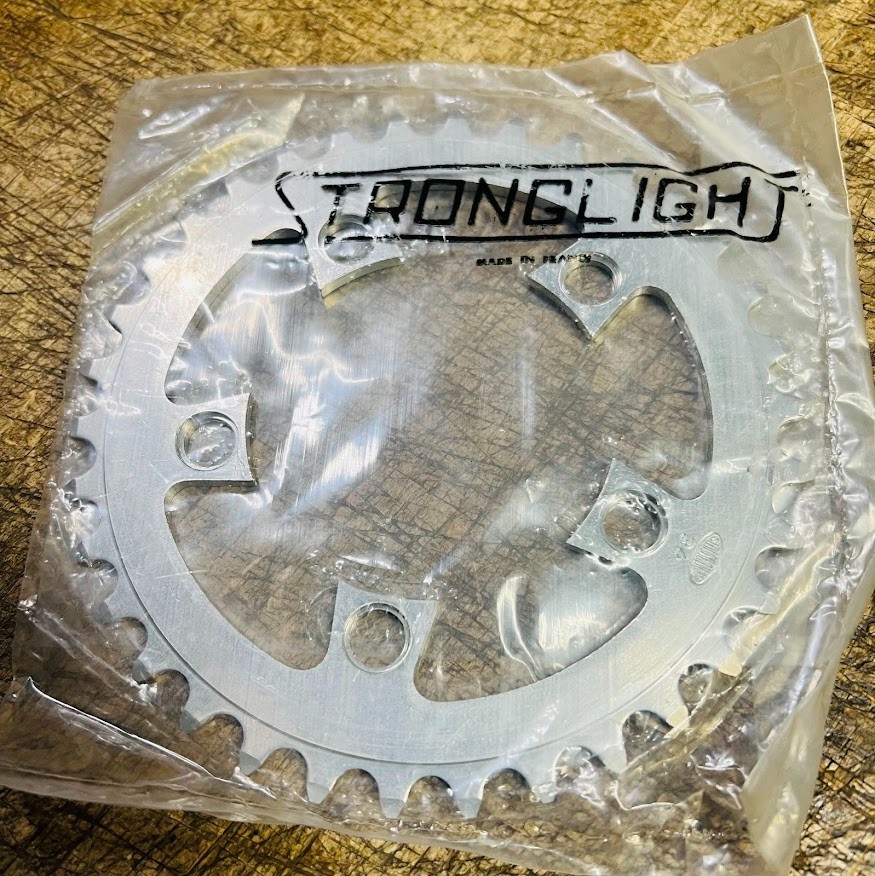 Stronglight Model 99 – 34 Tooth chainring – 86BCD – Rare – NOS / NEW – 34T