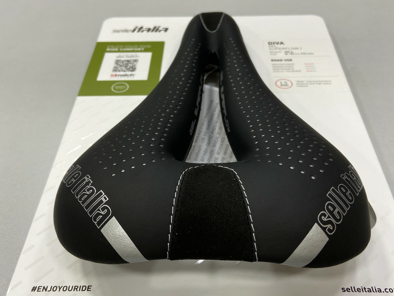 Selle Italia Diva Gel Superflow TI 316 Rail L3 152x270mm (Lady) Saddle (Black)