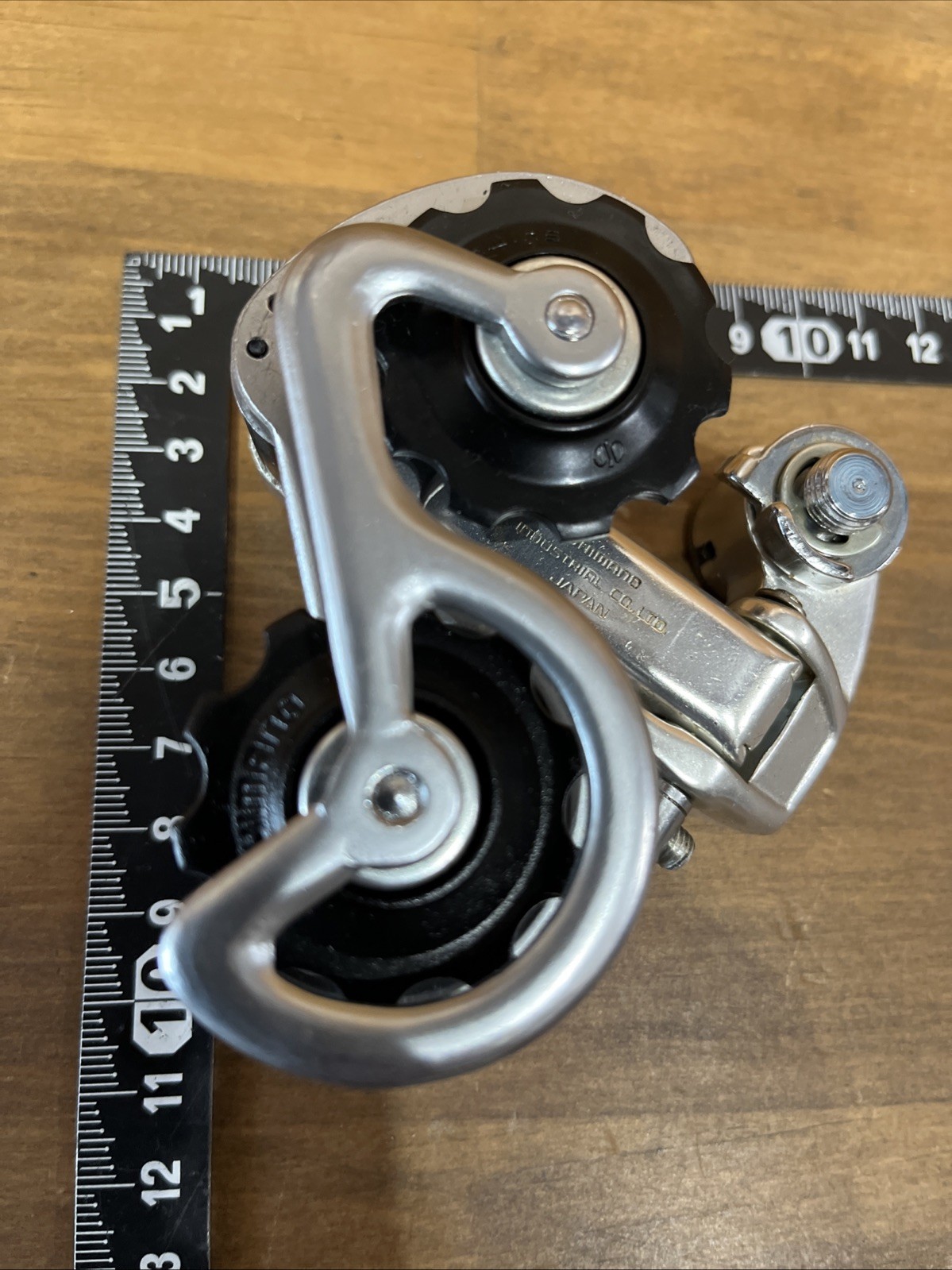 Shimano 600 RD-6200 Rear Derailleur Arabesque Short Cage Japan. NOS Vitage