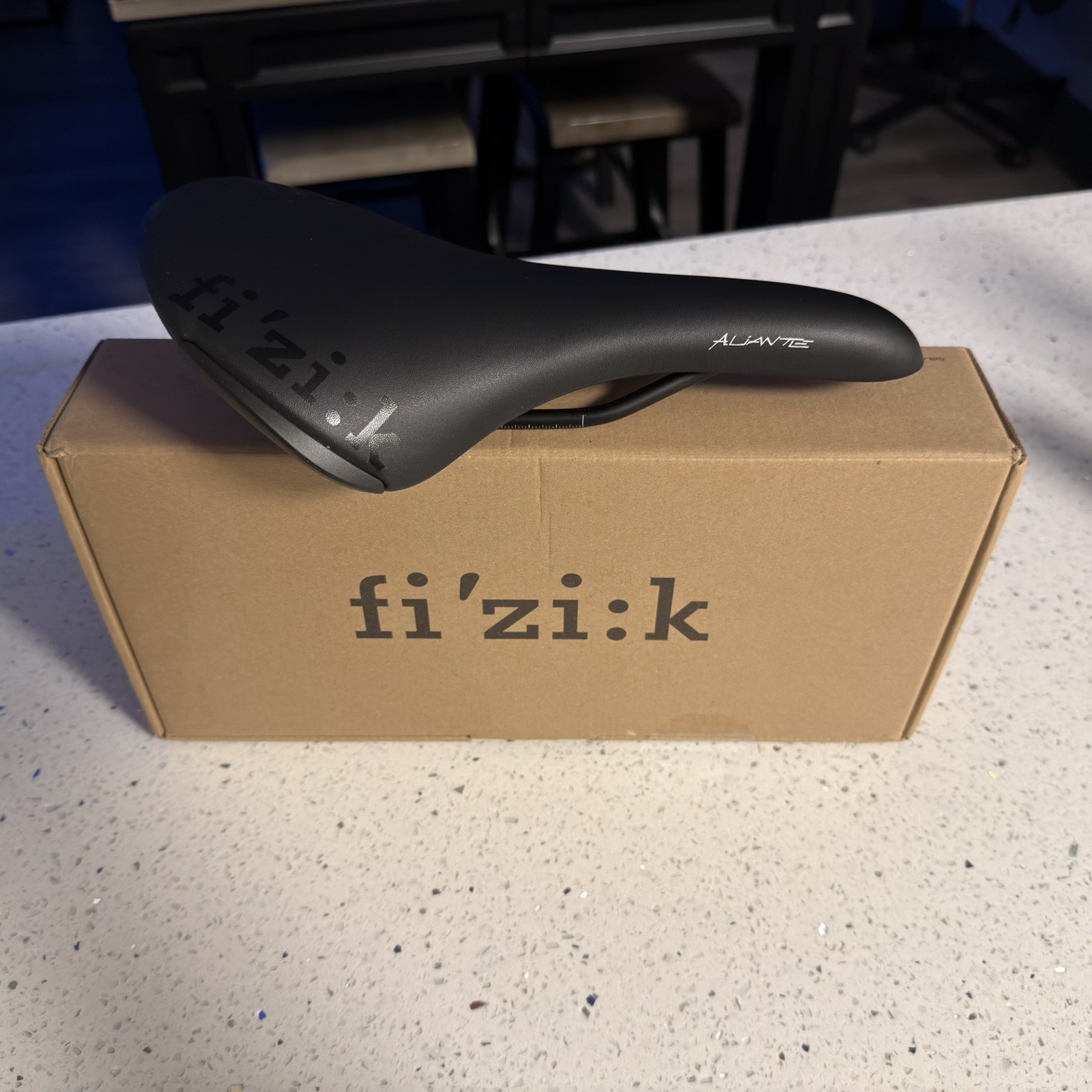 Fizik Aliante R3 K:ium Road Bike Saddle