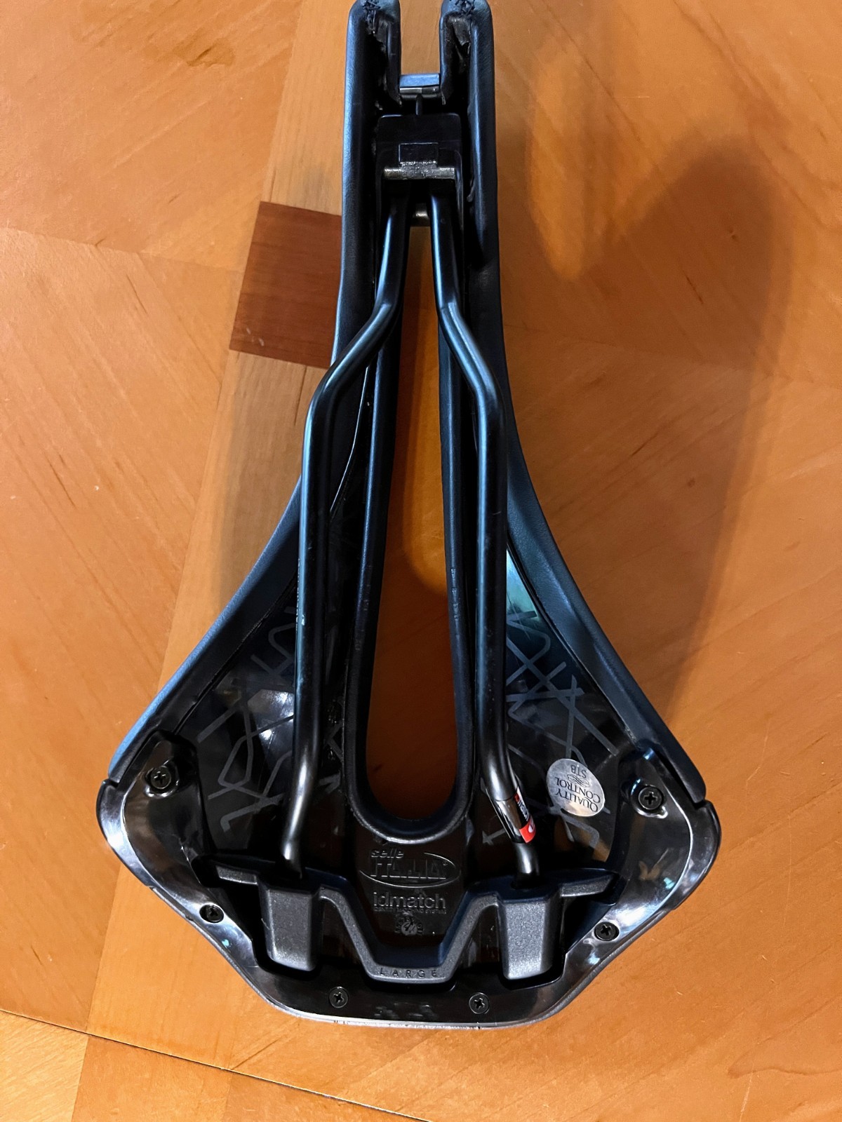Sella Italia Novus Superflow Bike Saddle 148mm width