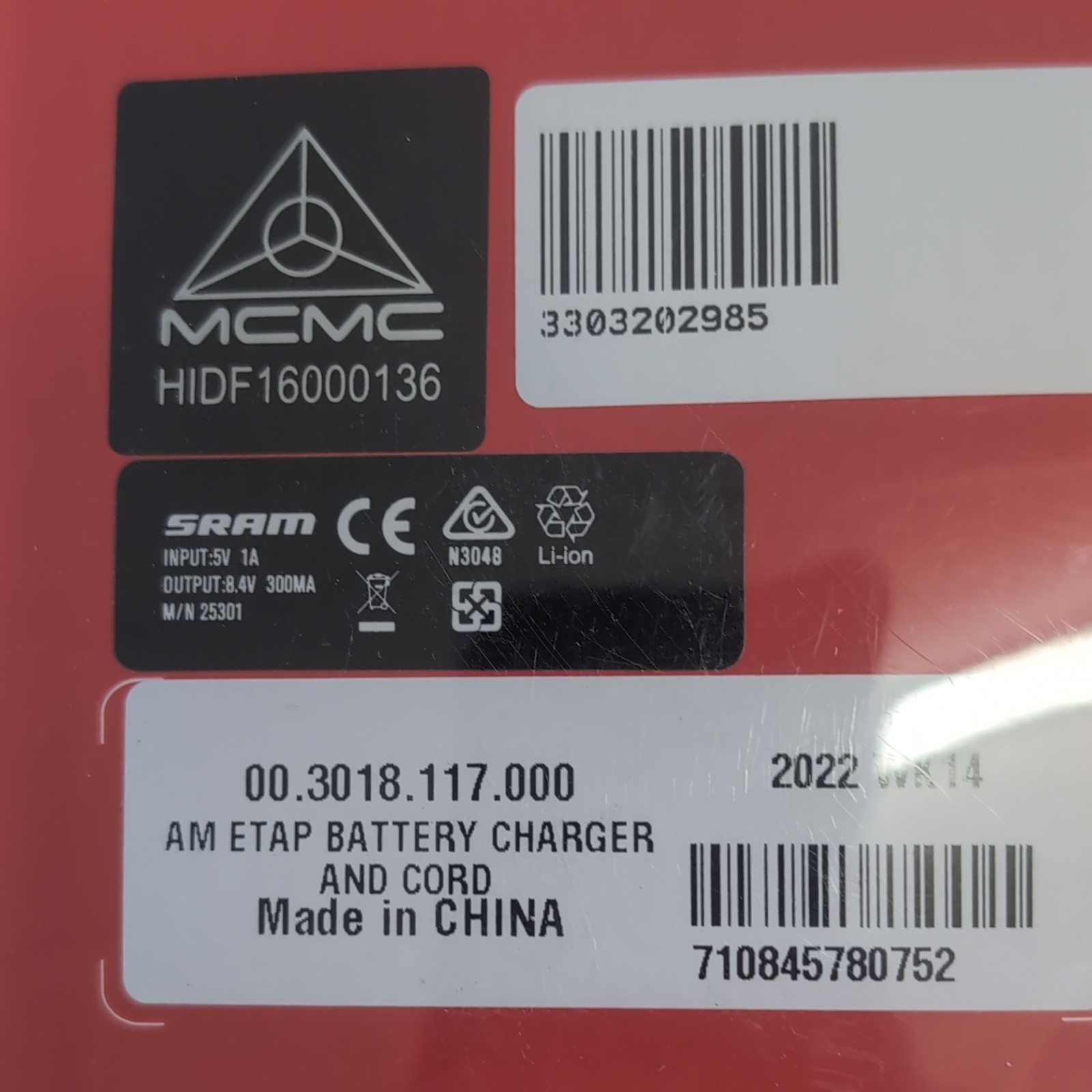 SRAM eTap Battery Charger w/ Cable – Black – MPN 00.3018.117.000