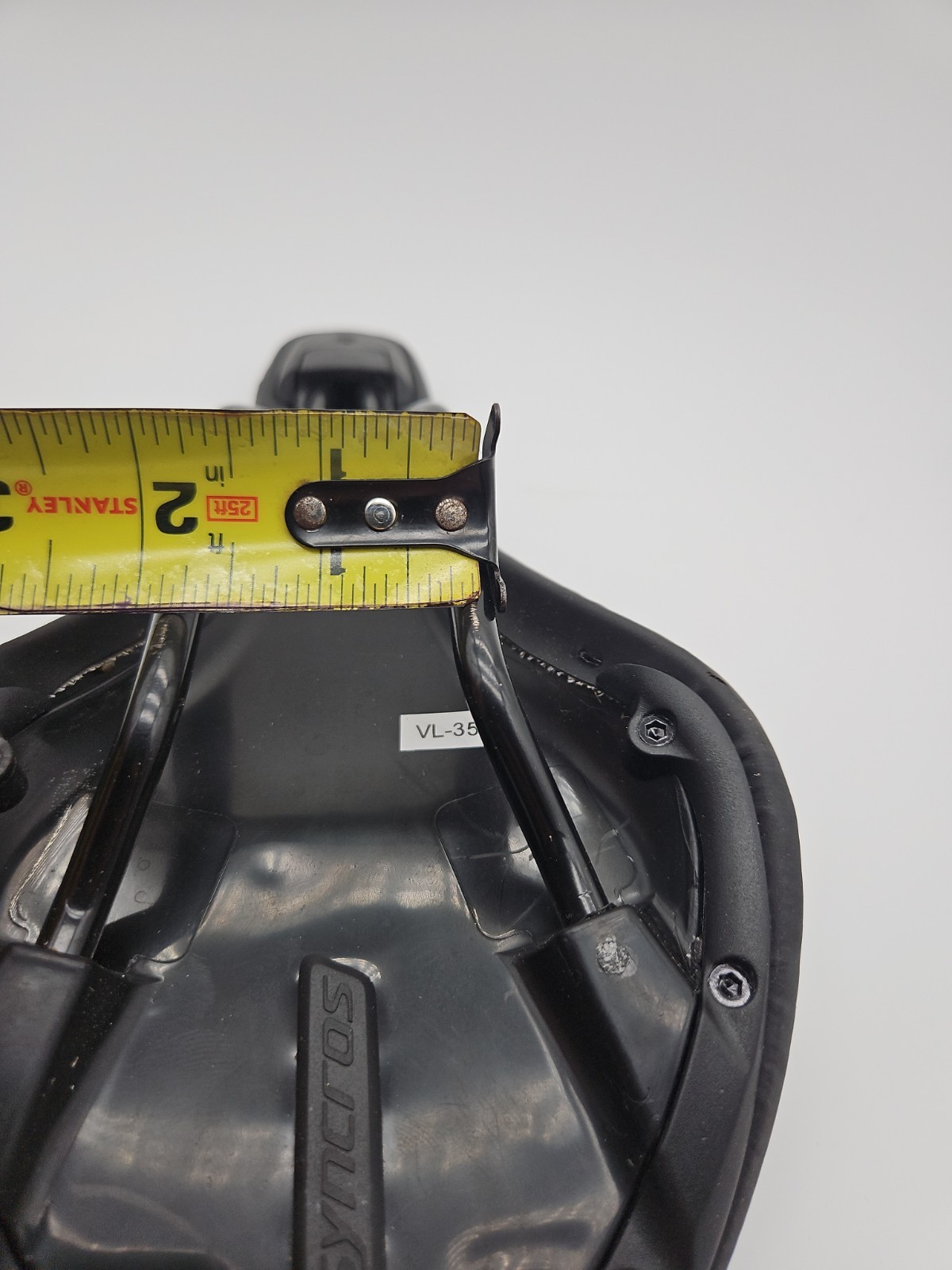 Synchros Belcarra VL-3532 Mountain Bike Road Bike Saddle Steel Rail Performance