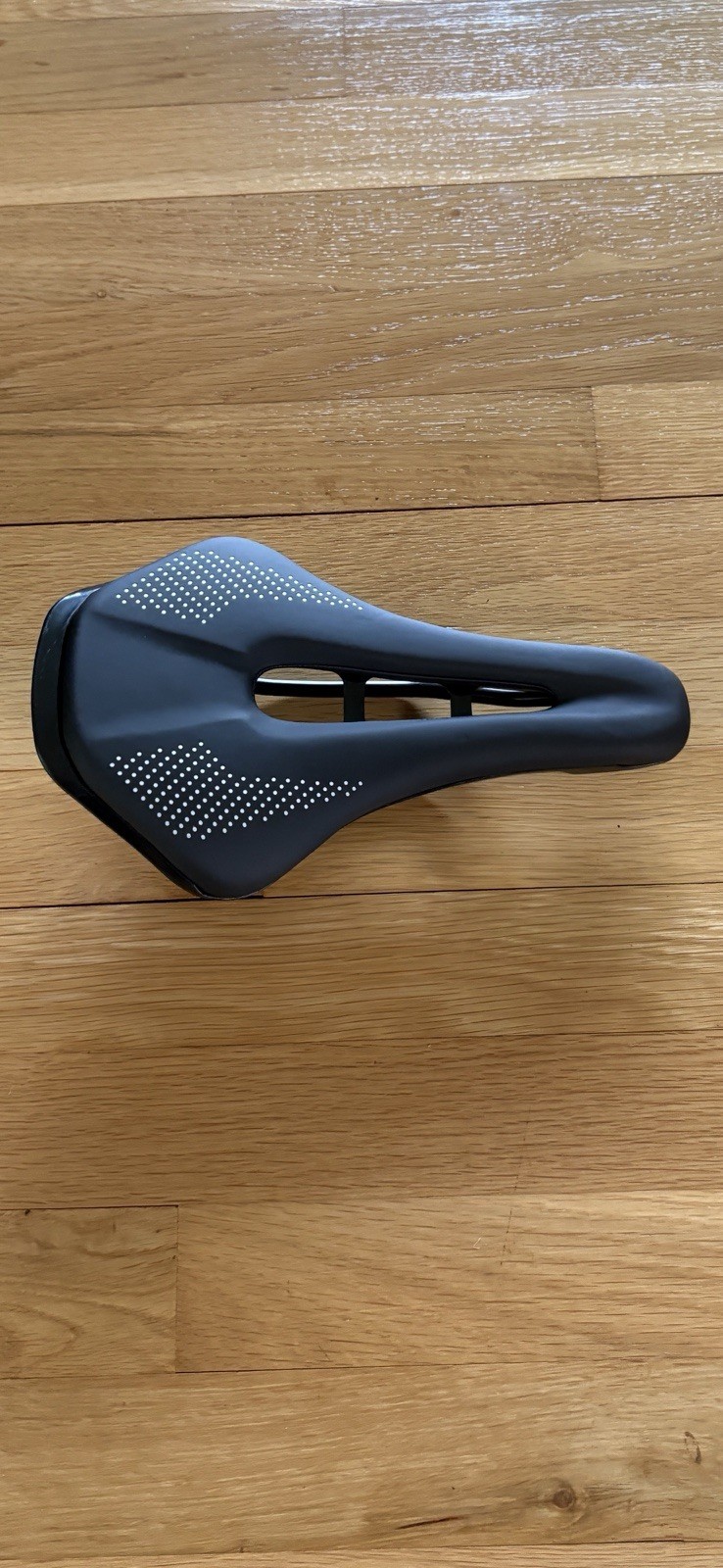 Universal Road Mountain Bike Synthetic Alloy Black Bicycle Saddle