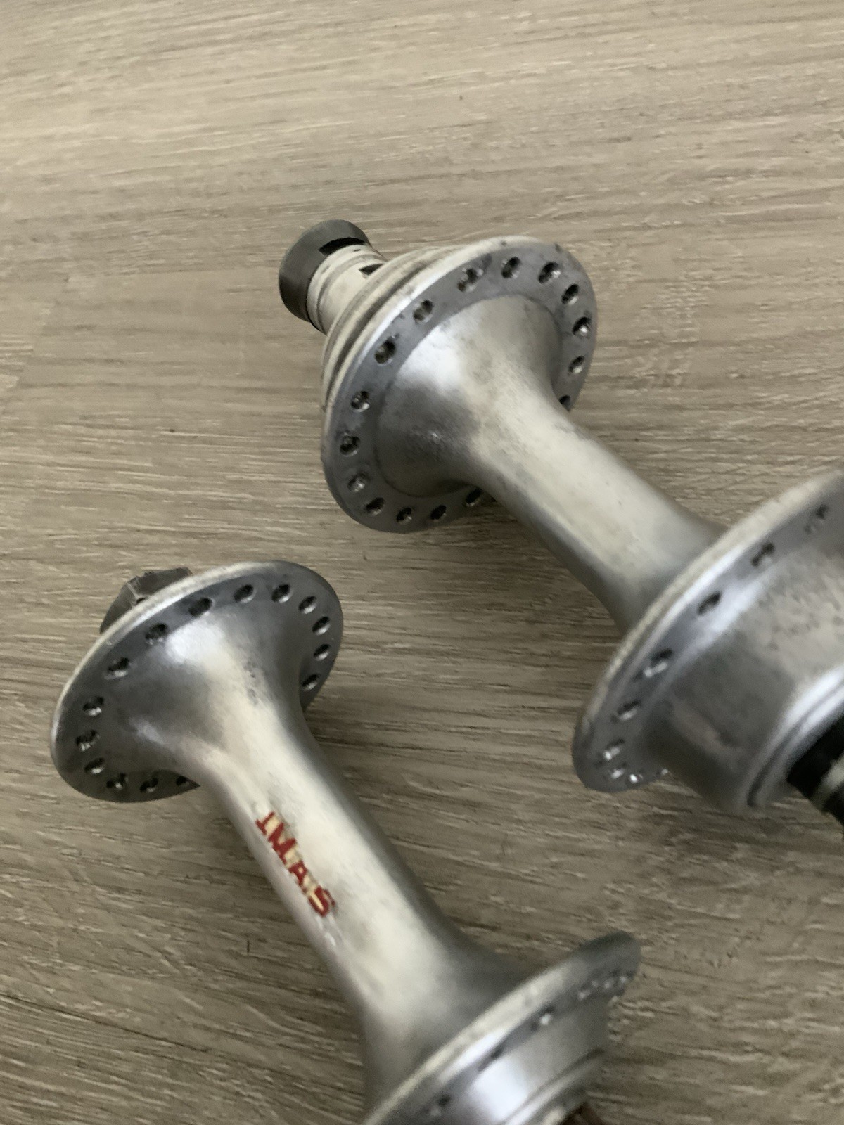 OMAS HUB SET 36 HOLE 100-126 MM SPACING BRITISH THREADED