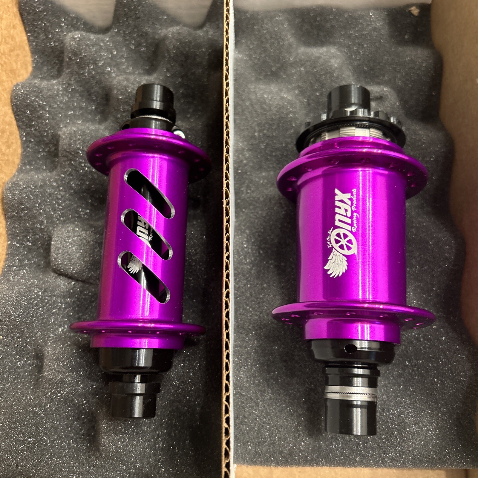 Onyx Racing Non Disc 28H Hub Set Purple