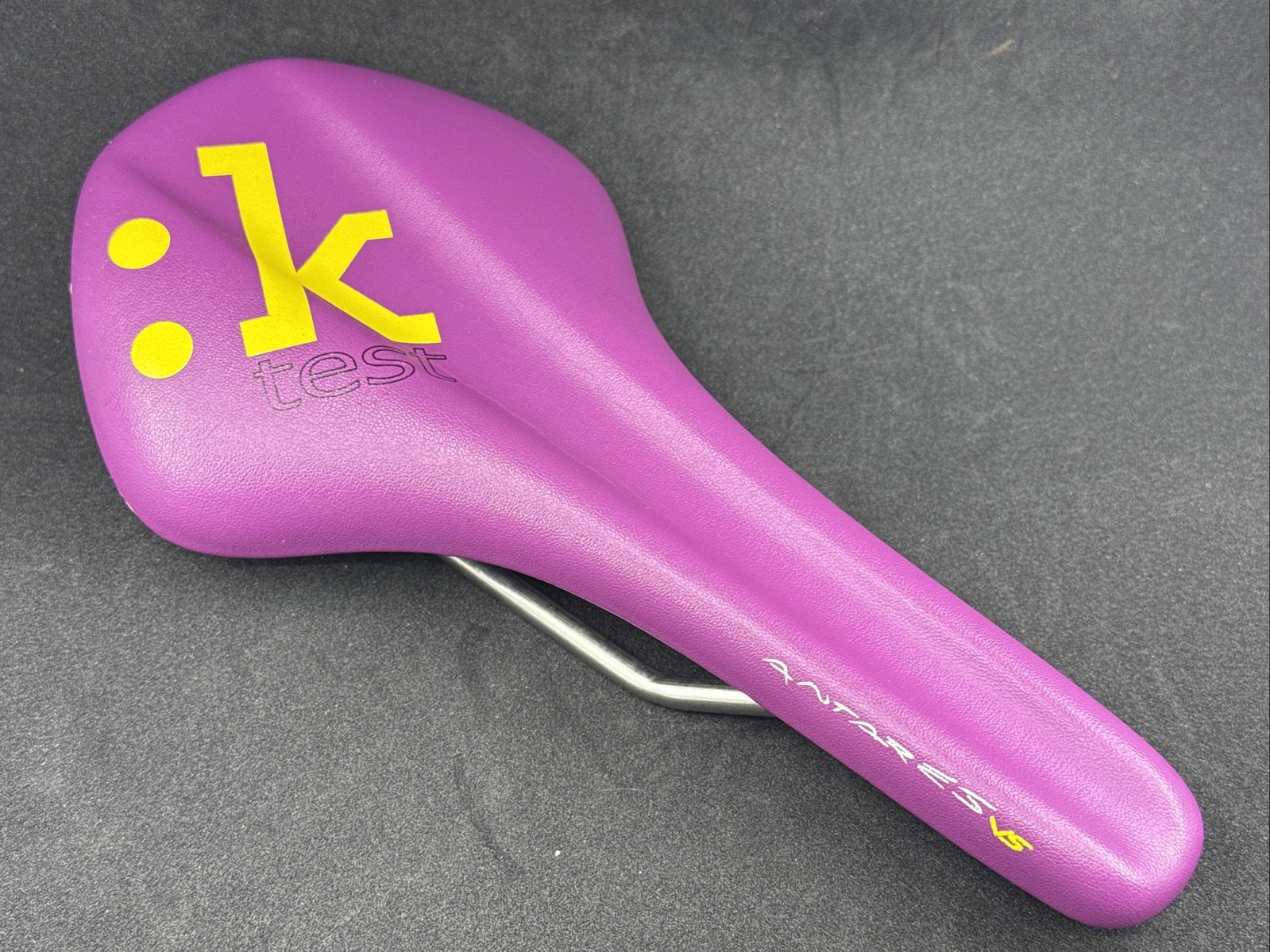 fi:zi’k Antares VS TEST Purple 142mm K:ium Rail Saddle EXCELLENT USED