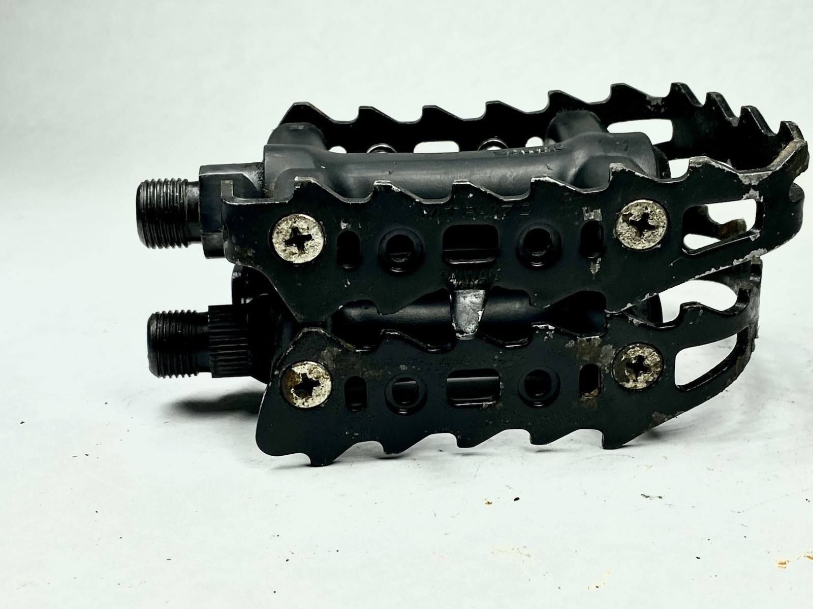 Sakae MTP-170 Platform Pedals w/ Cateye Toe Clips Vintage MTB 9/16” Black