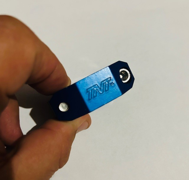 NOS / BMX – TNT BICYCLES OVERSIZED DOUBLE BOLT SEAT CLAMP (28.6, 31.8mm) BLUE
