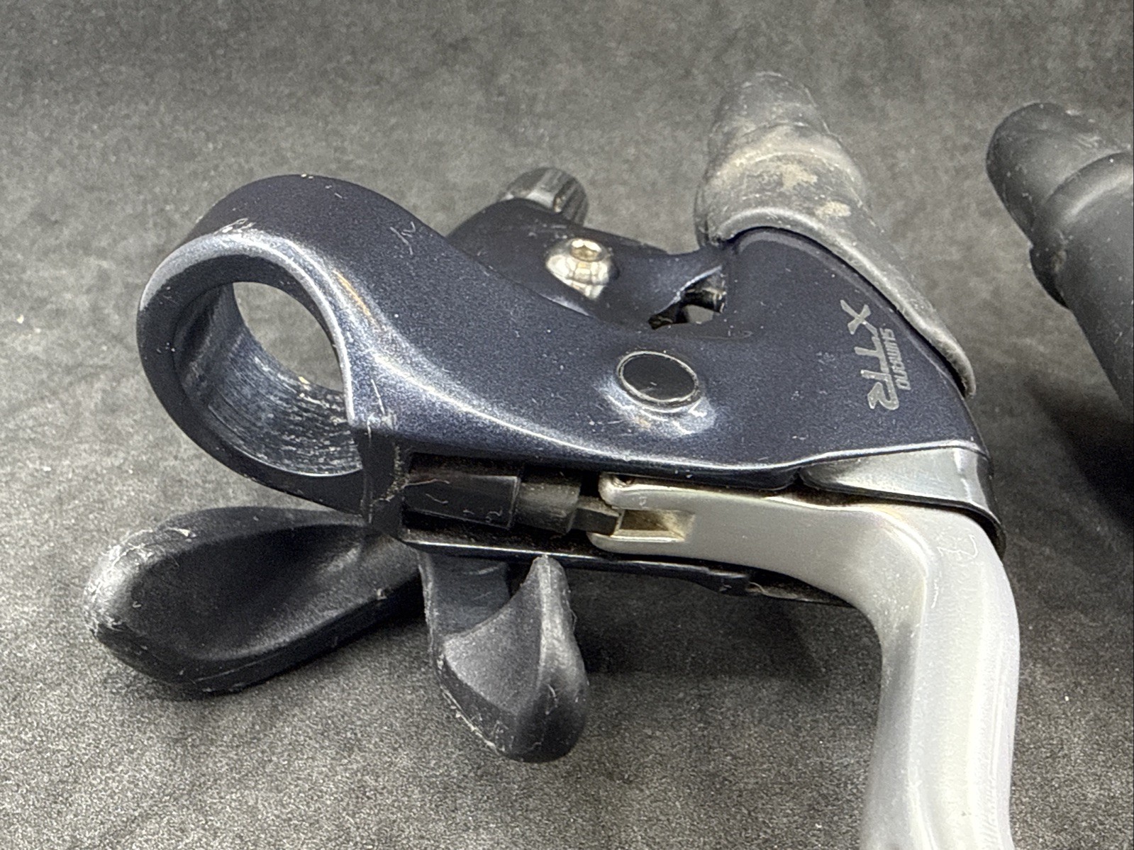 Shimano XTR ST-M900 Brake & Shift Lever Set MTB 3 x 8 Speed Rapidfire EXCELLENT