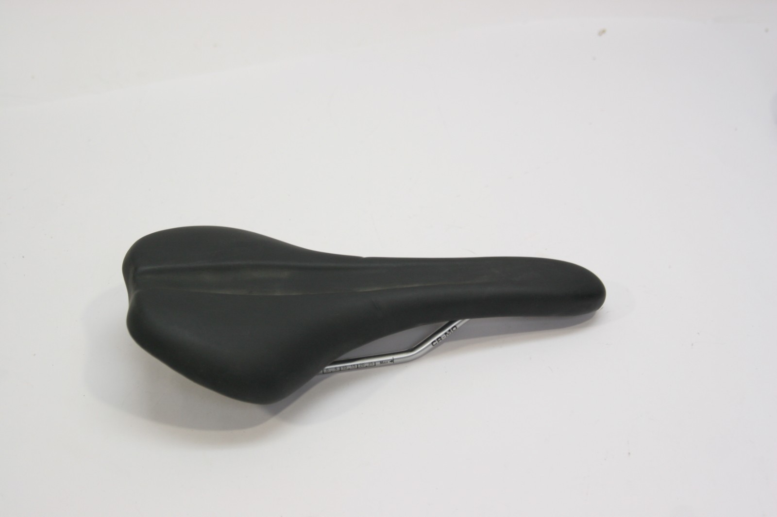 Oval Concepts 345 Road/MTB/Grvl Saddle 140 x 270mm CroMoly Rails Blk 345