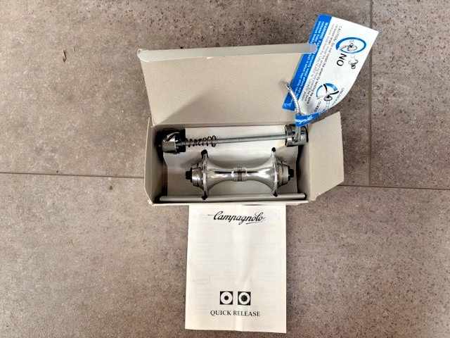 Campagnolo Vintage Record front road hub 32 hole 100mm spacing NIB never built
