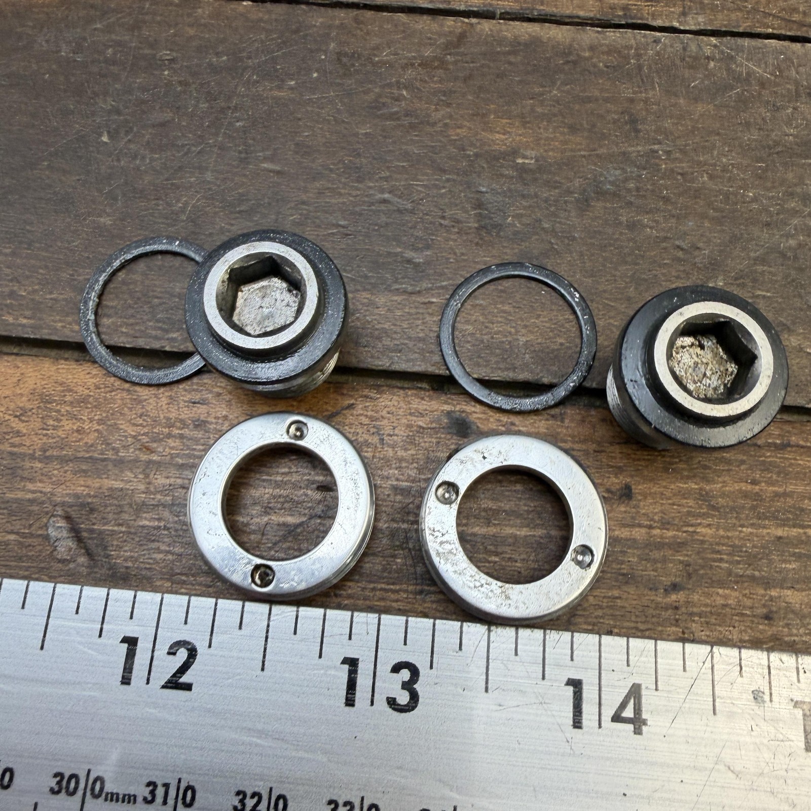 Vintage Shimano Dura-Ace FC-7701 Self Extracting Crank Arm Fixing Bolts Pair