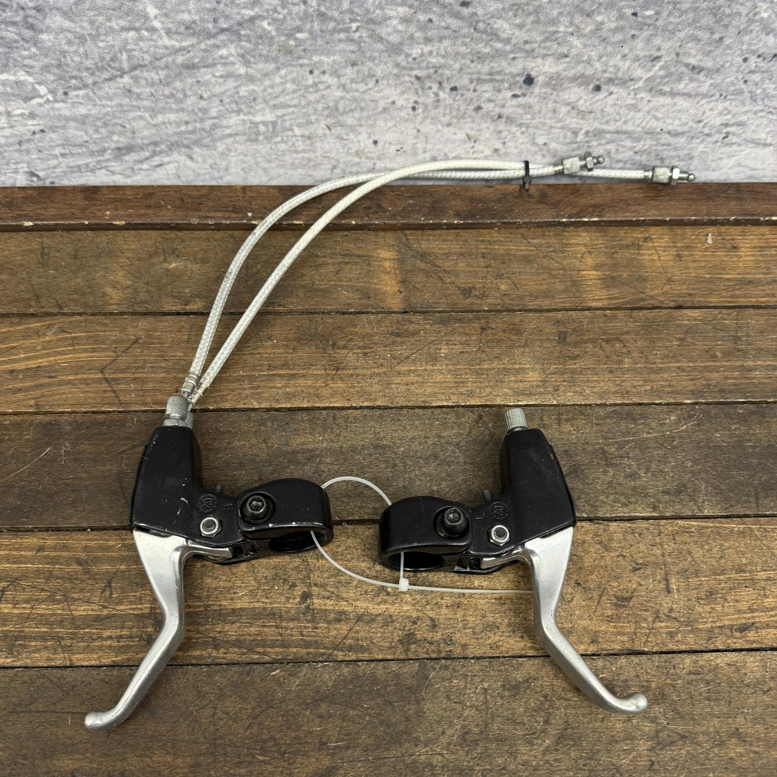 Vintage Mongoose BMX Bike Brake Levers Pair 2-Finger Dual Cables Mid SChool