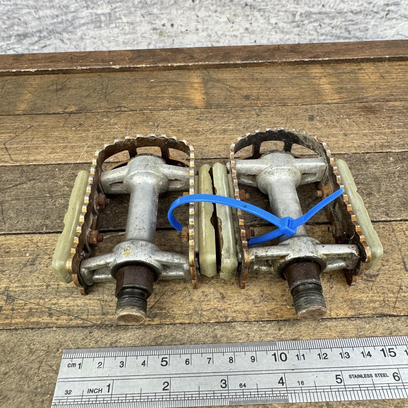 Vintage VP-450 BMX Bike Pedals 9/16 Old SChool BMX Alloy 3pc 1980s